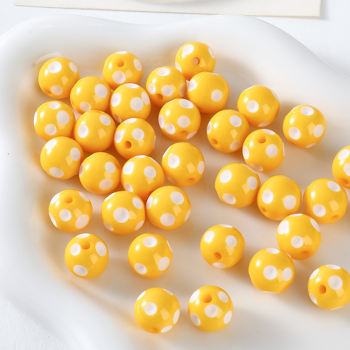 10:Yellow