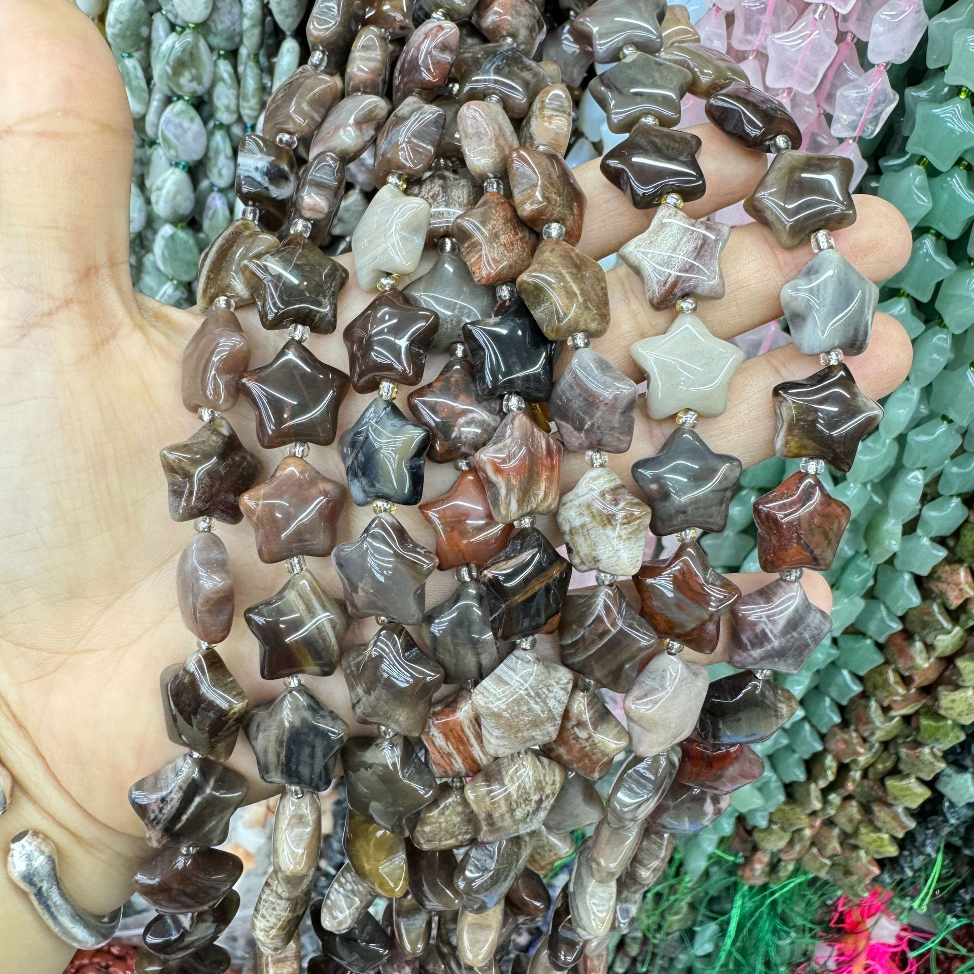 Fossilized wood (about 25 pieces)