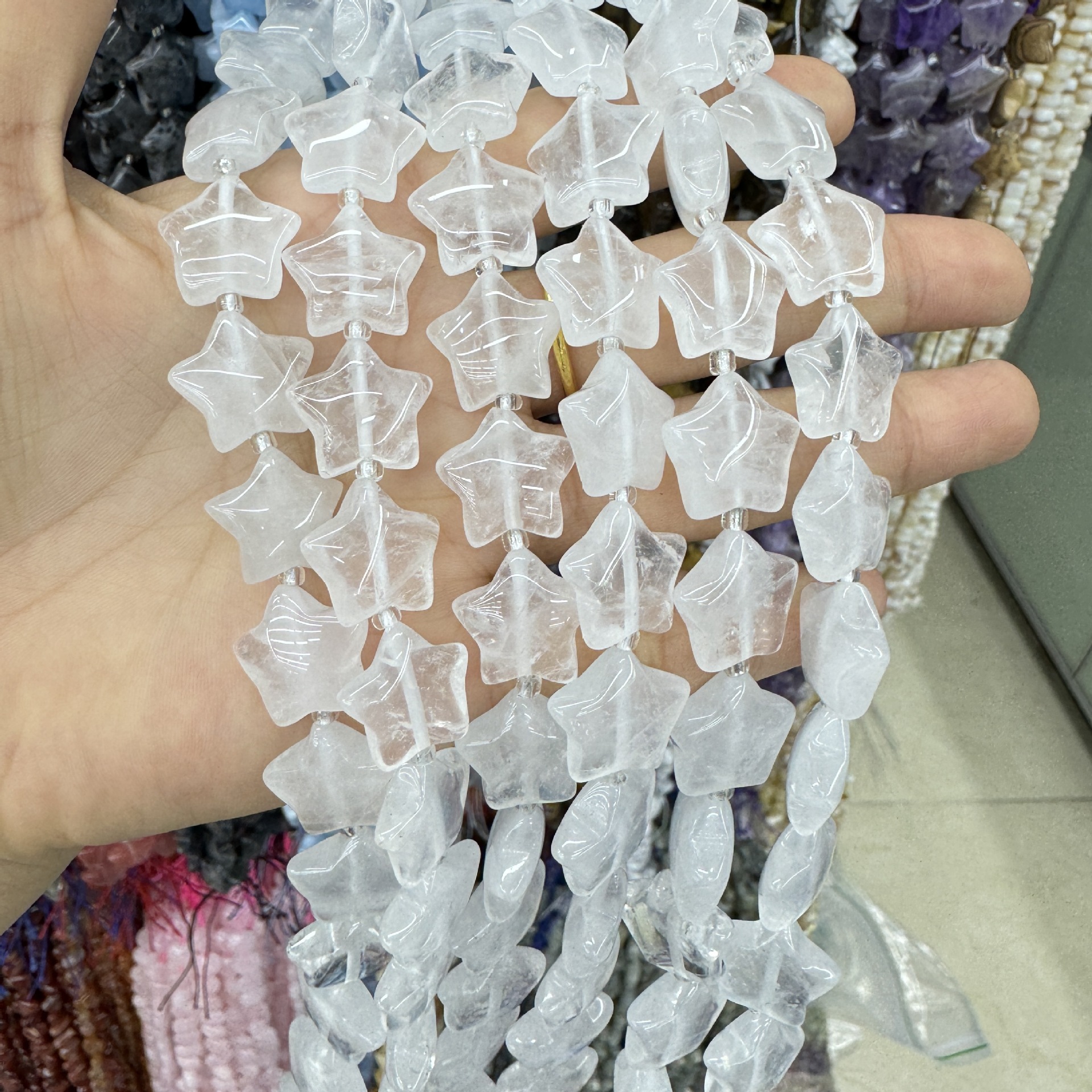 6:White crystal (about 25 pieces)