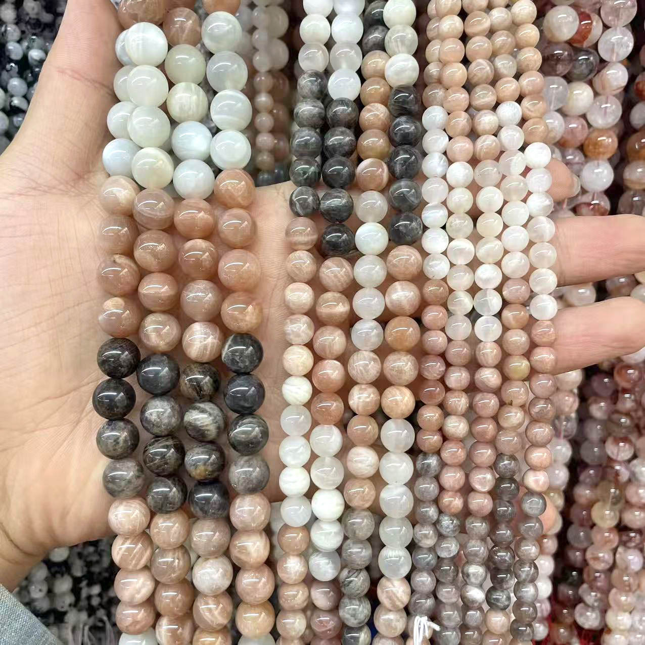 Colored moonstone 10mm