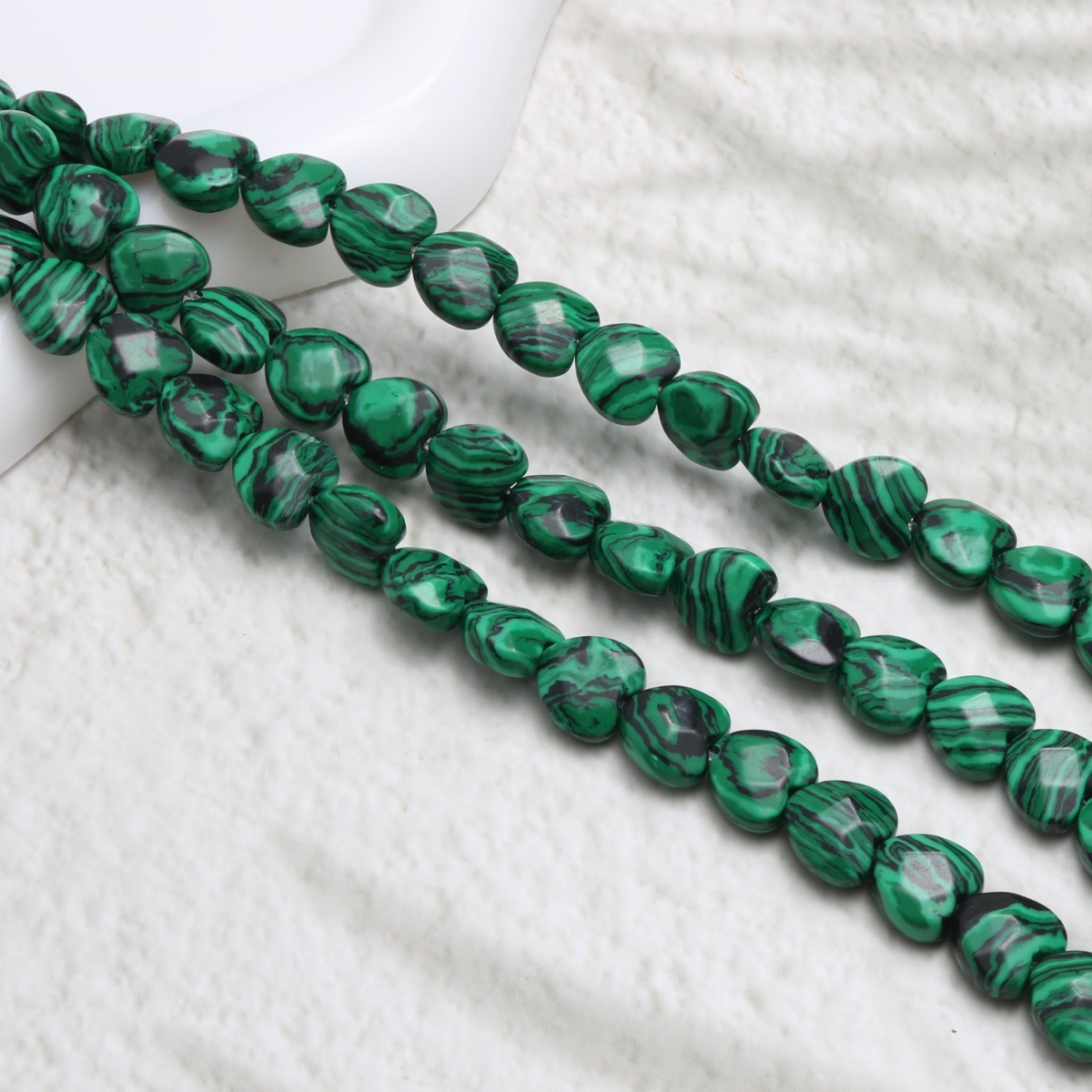 malachite synthetic 15*8mm/12pcs