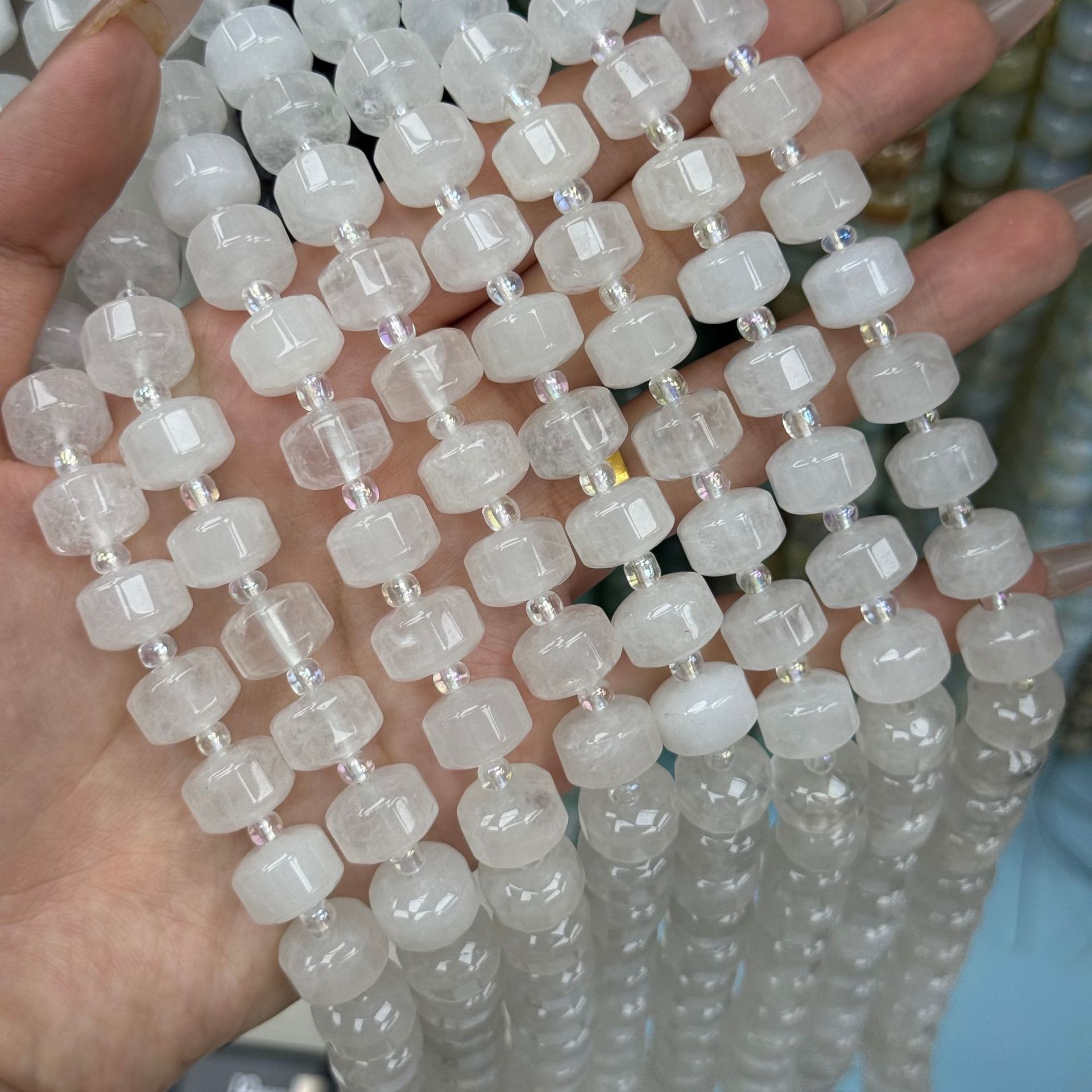1:Natural white crystal