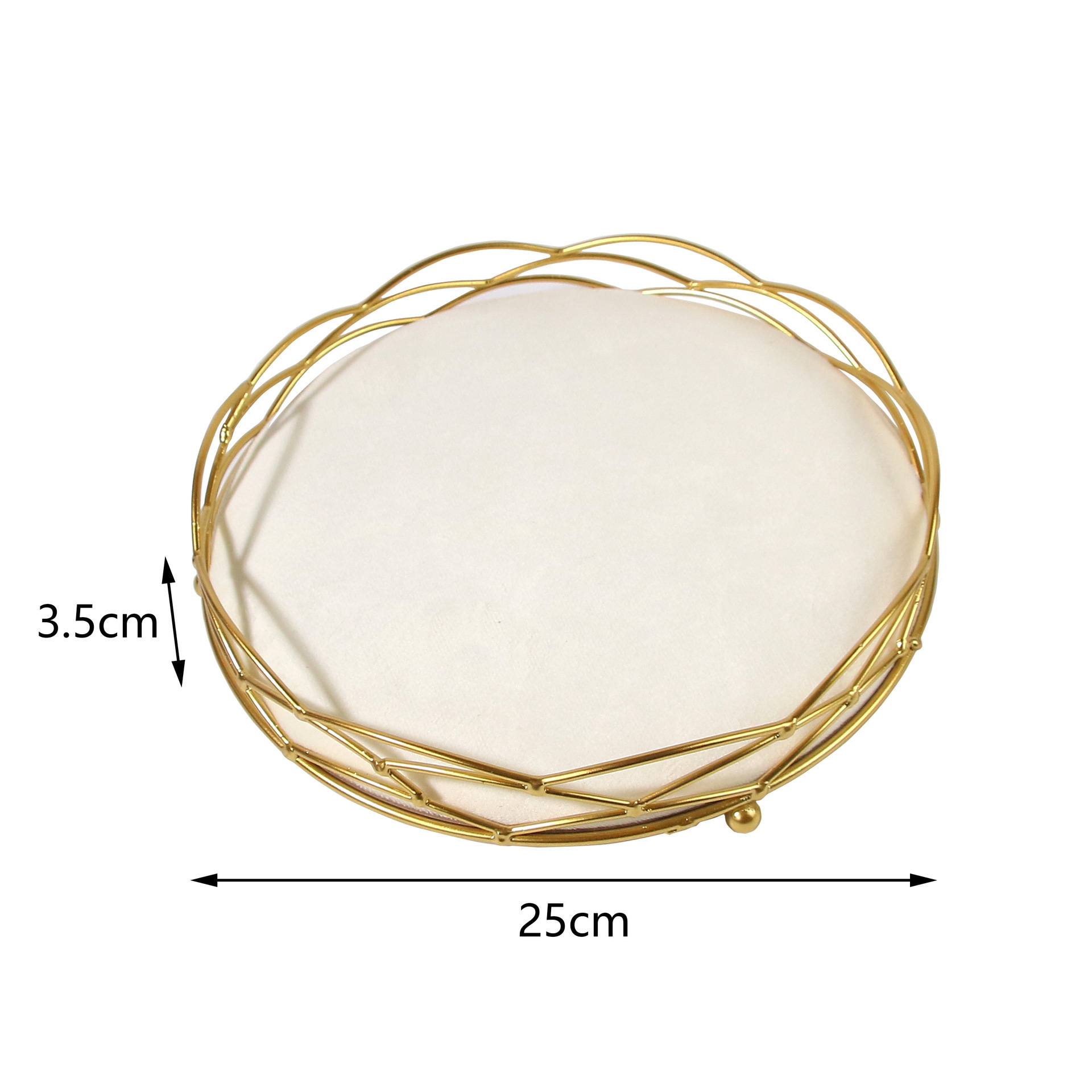 5:Beige soft woven basket