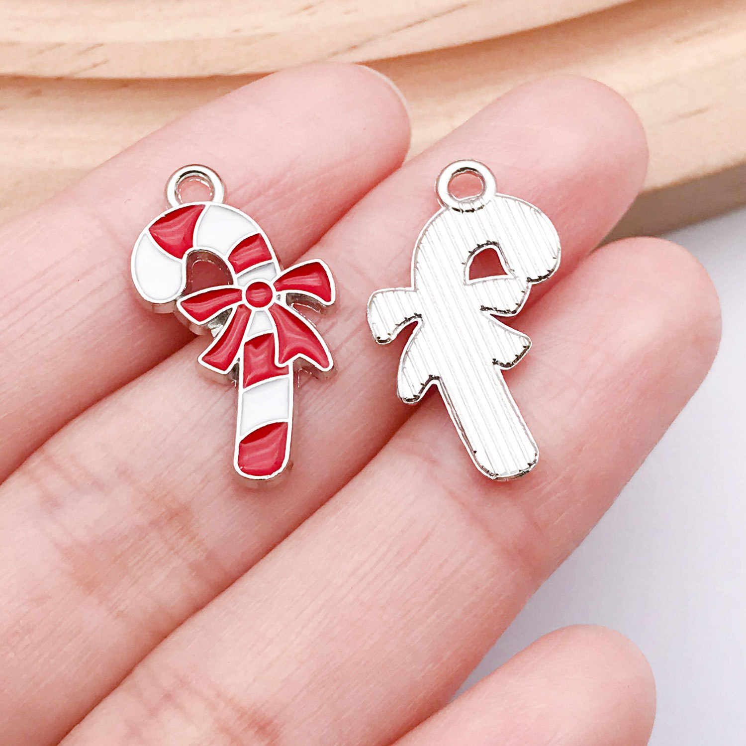 18:1 white k oil dripping red candy crutch 23x12mm-1.1g-19657