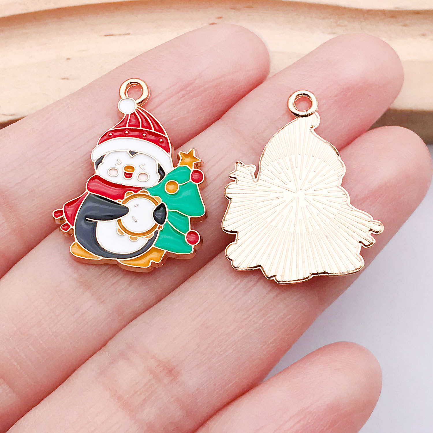 3:1 red christmas tree penguin 25x19mm-1.4g-19574