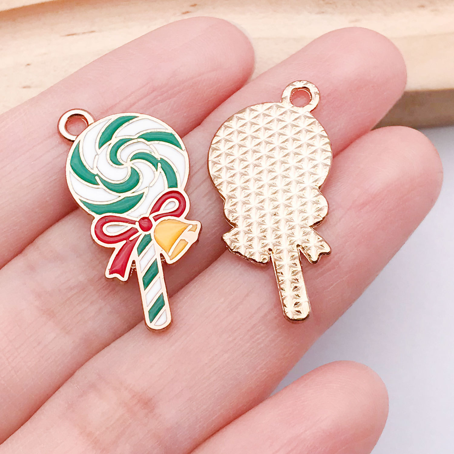17:1 green bow bell lollipop 27x14mm-1.4g-25280