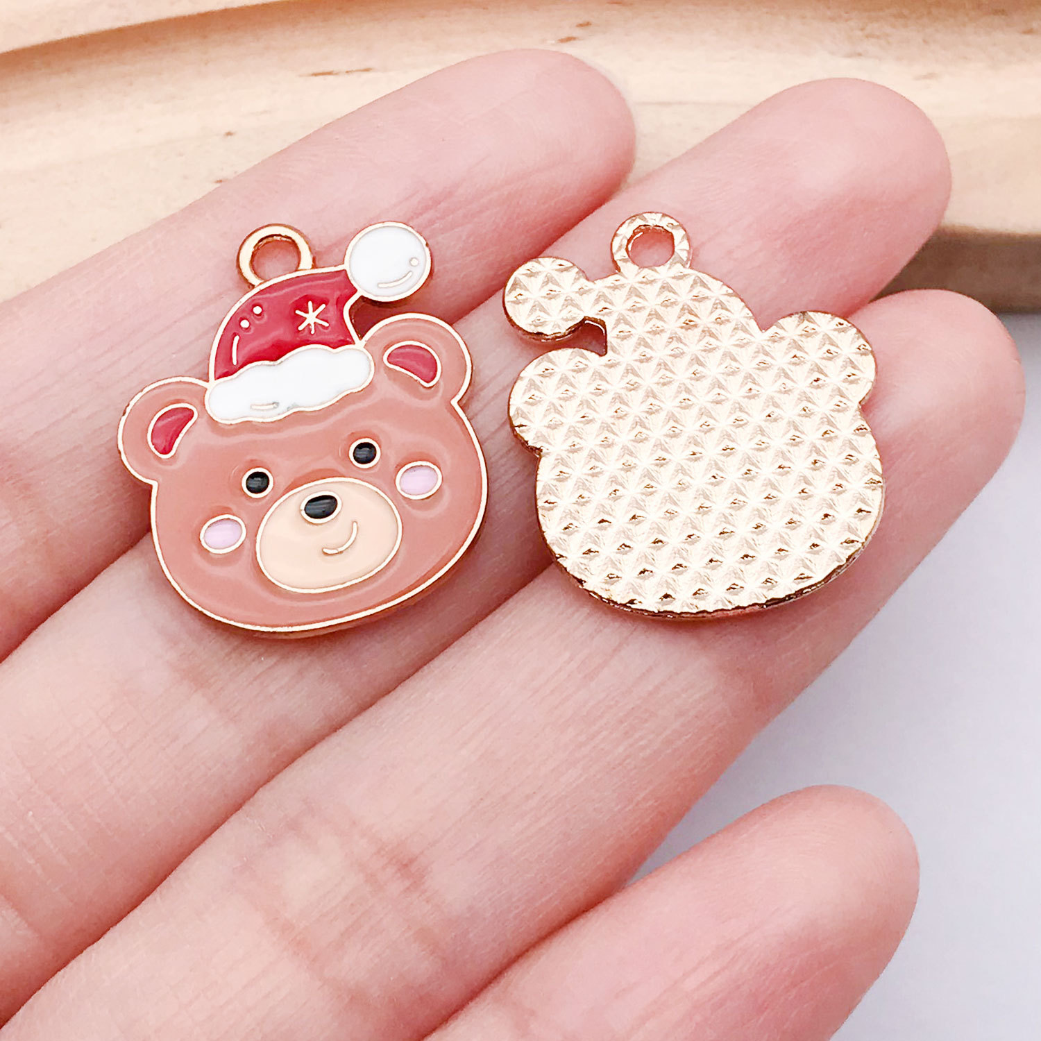 19:1 brown christmas hat bear 23x19mm-1.65g-25282