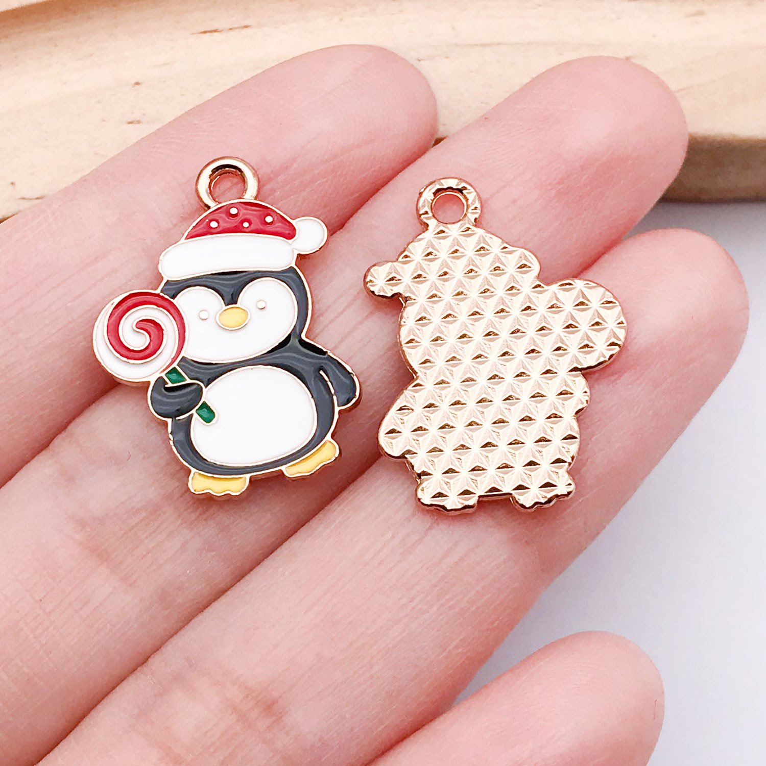 21:1 white lollipop penguin 23x17mm-1.3g-25284