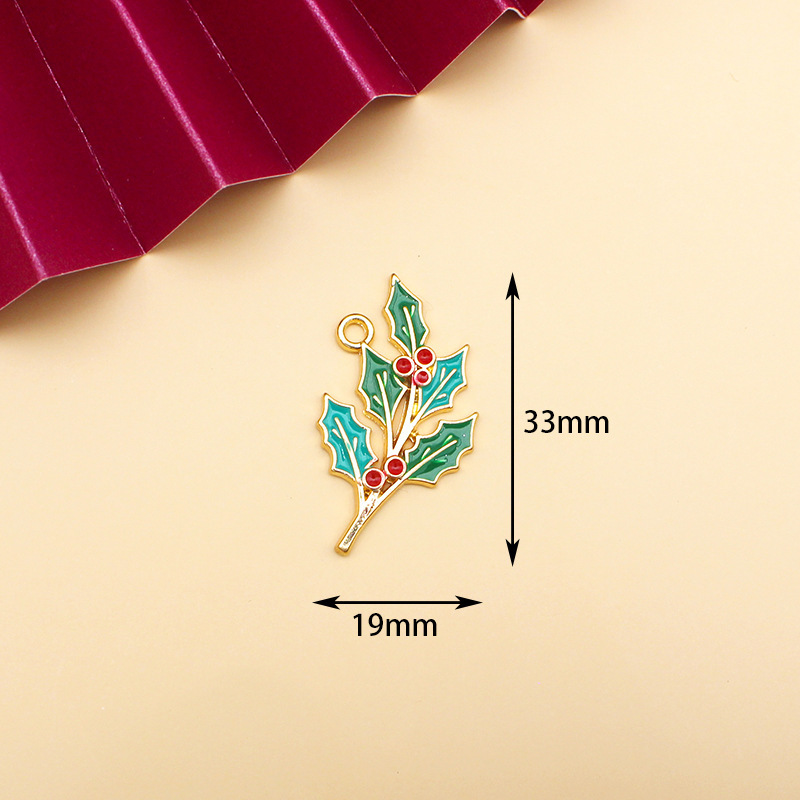 4:4#Christmas leaves