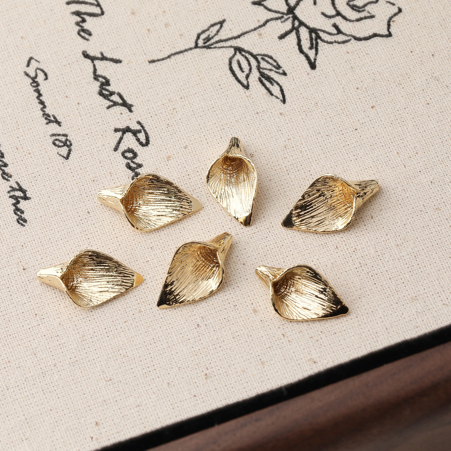 5:18.4x9.8x4.6mm14k gold 1 piece b style