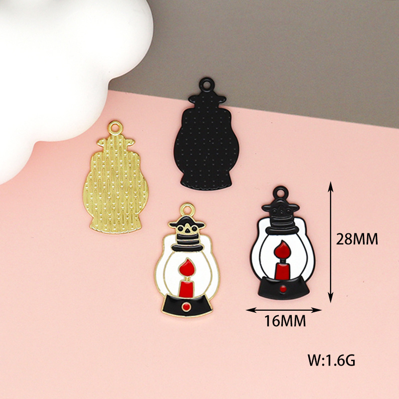4 Black kerosene lamp Gold