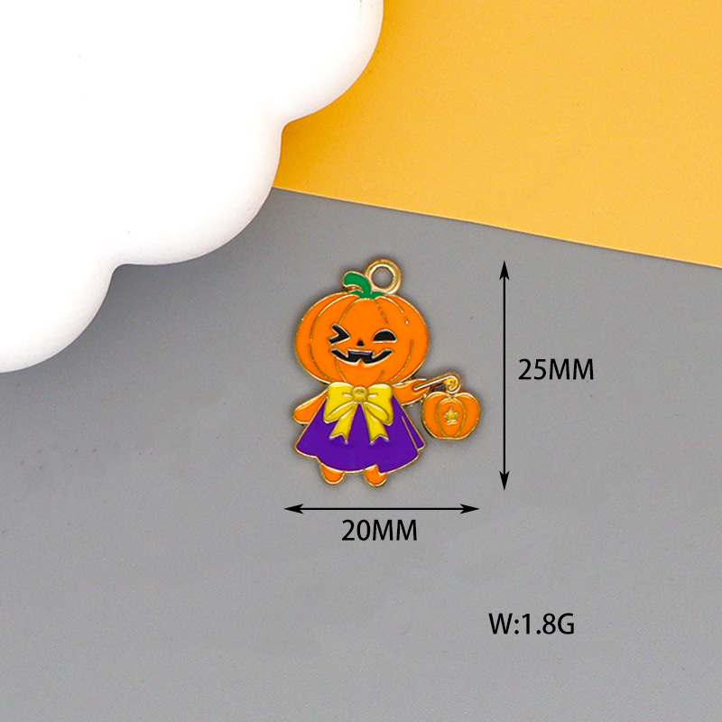 12 Pumpkin Witch D