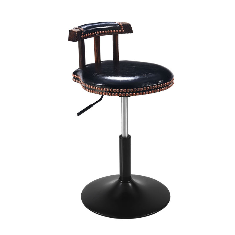 Short black wooden back and black plate
