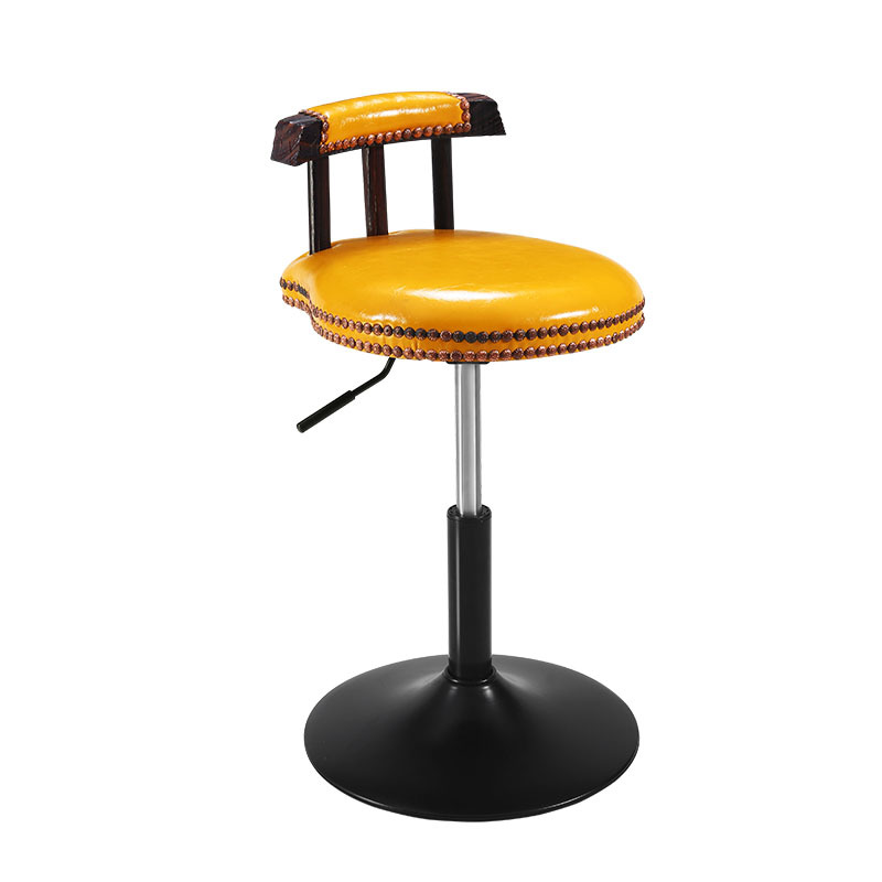 Short yellow wooden back black plate