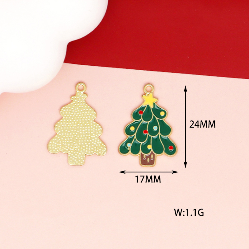 14:14 green Christmas tree