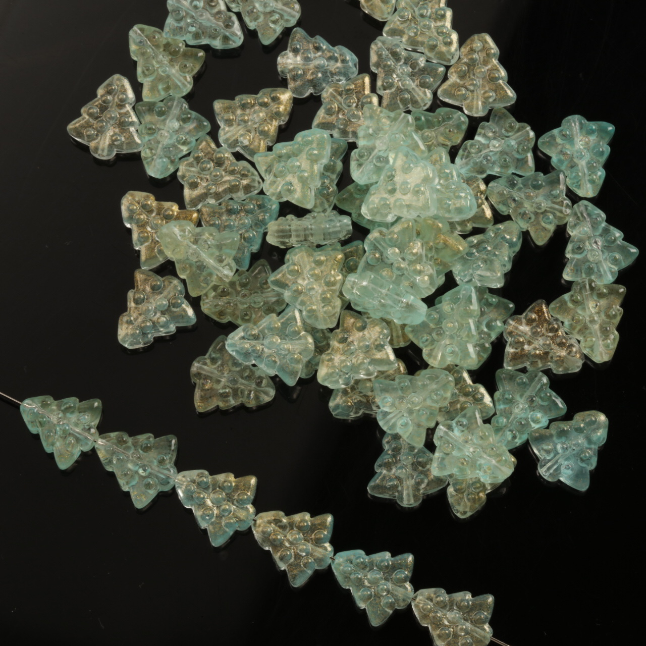 9 #   Mint green 15x16mm