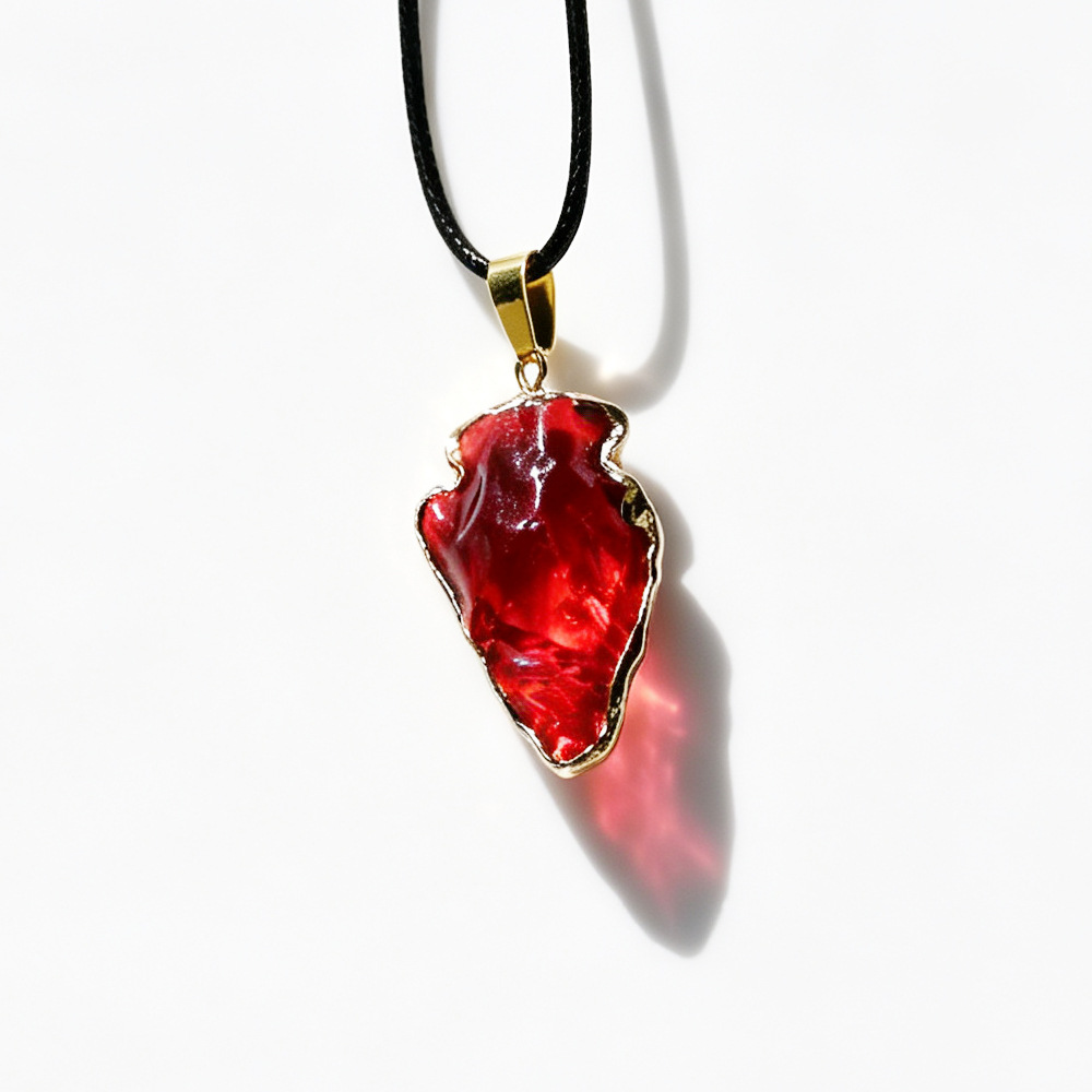 8:Large red envelope with arrow pendant
