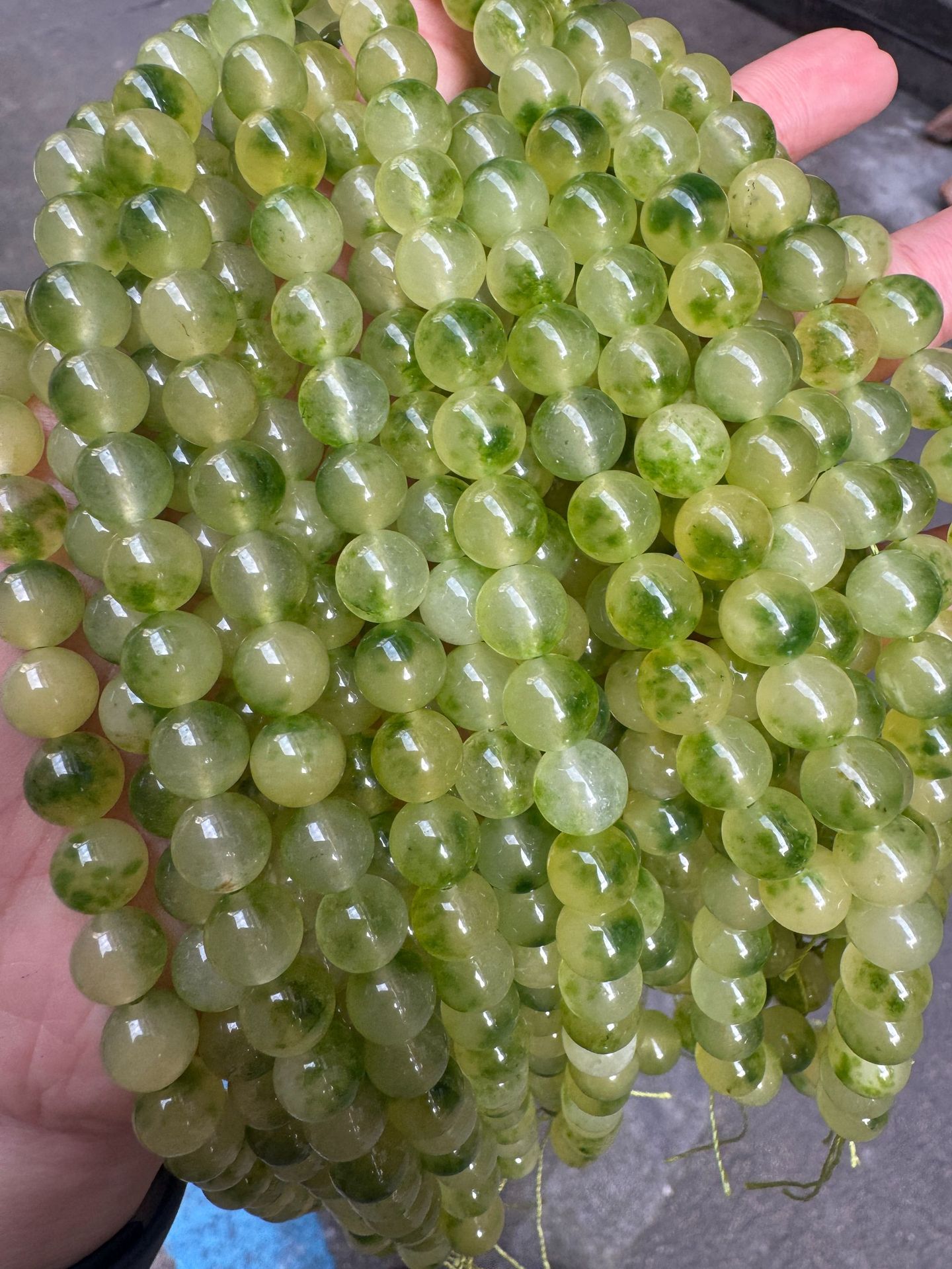 Olive green chalcedony with floral patterns 10mm