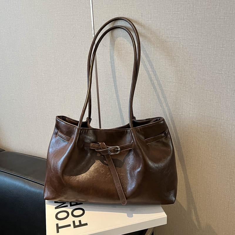 Glossy coffee color