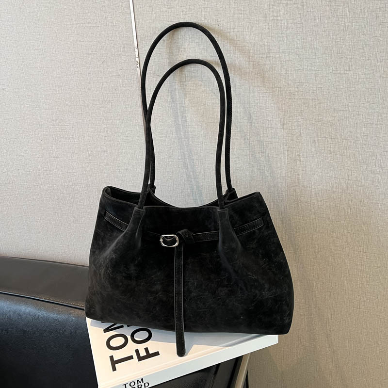 Suede black