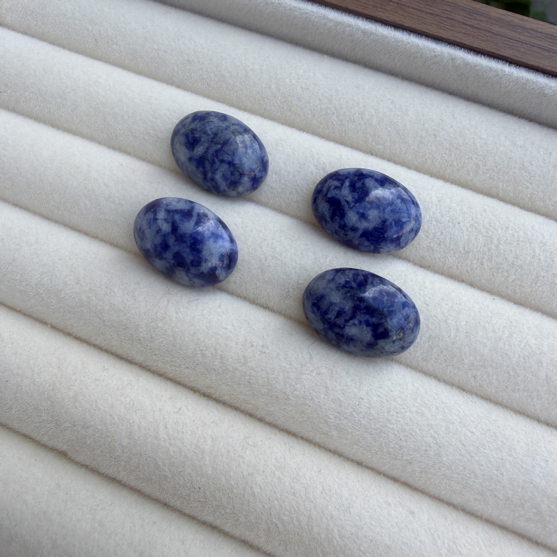 Blue Dot 13x18mm