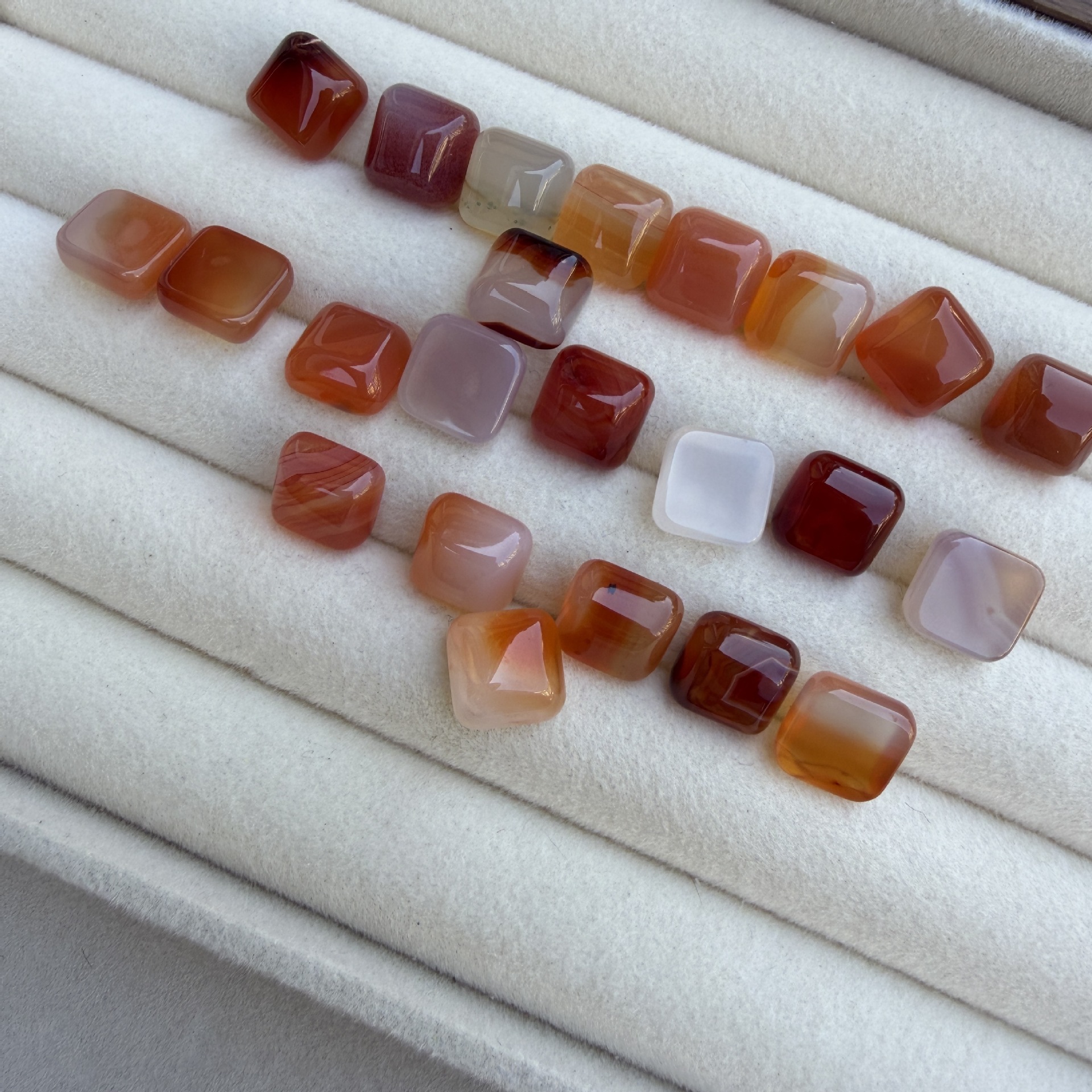 21:Red agate