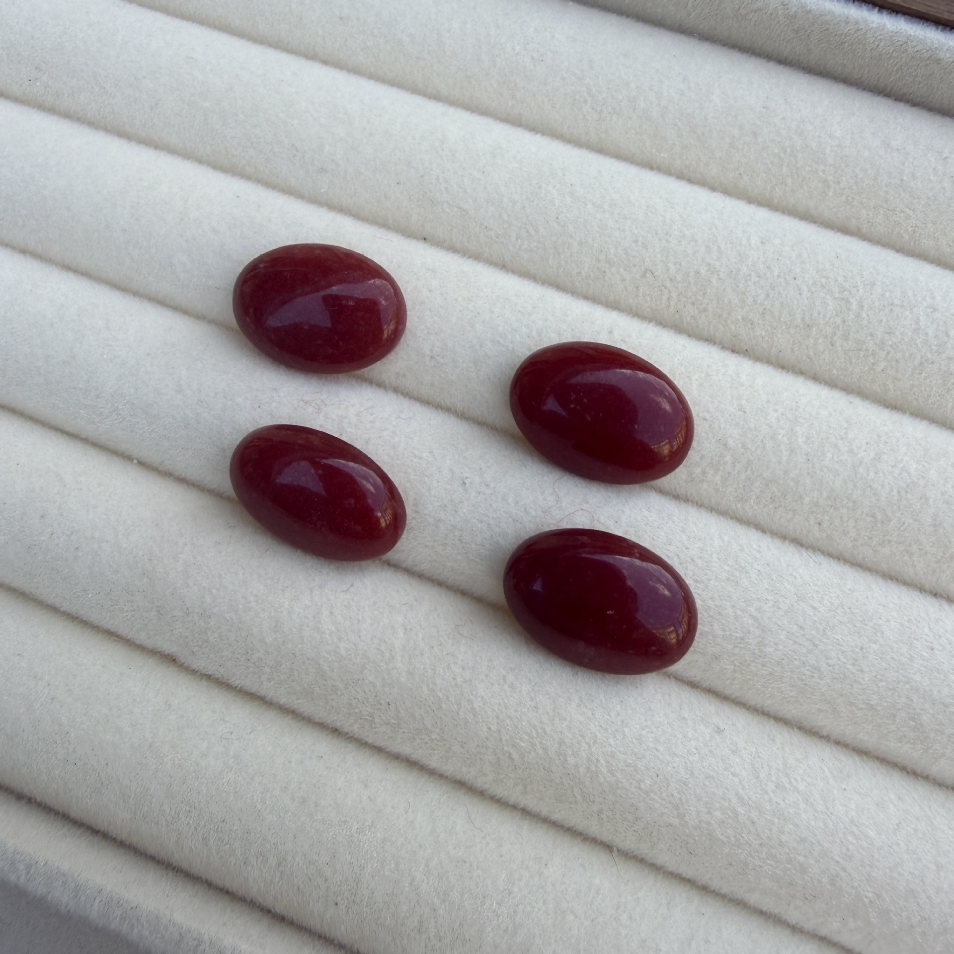 Pomegranate red 13x18mm