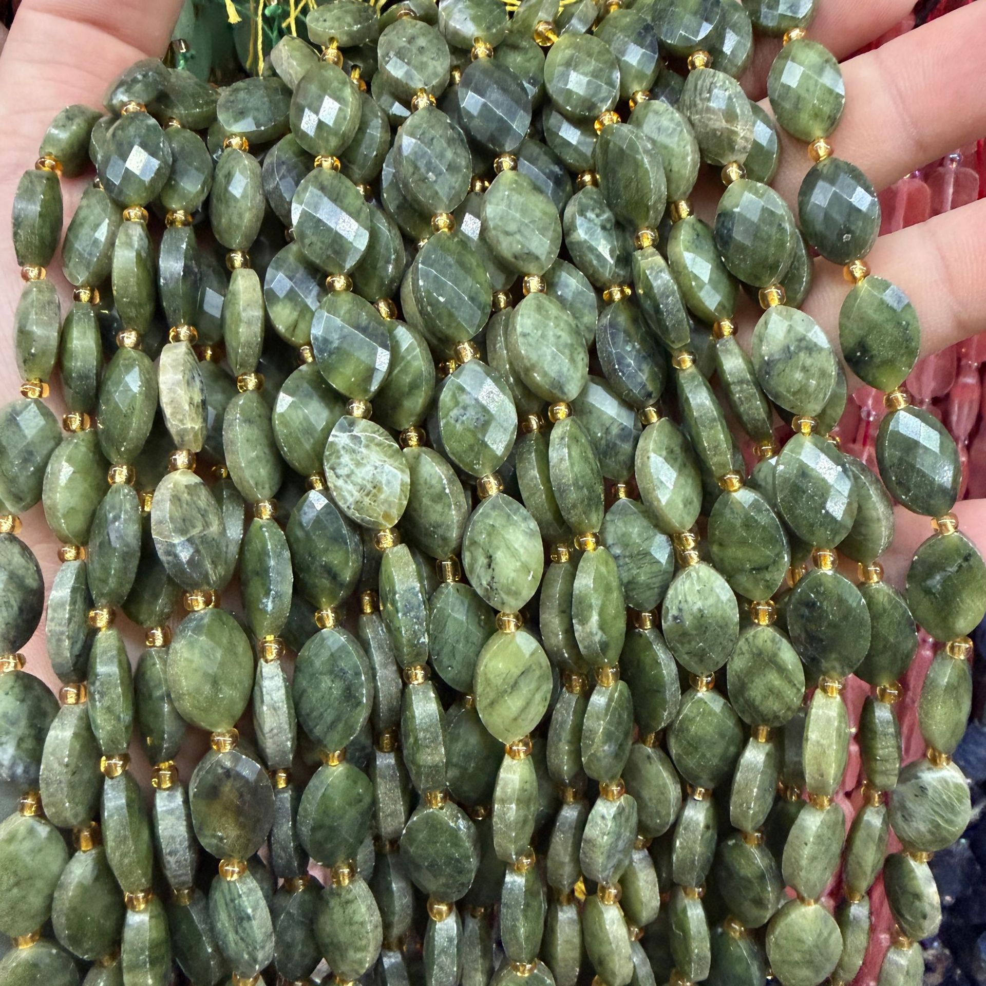 Southern Jade 10x14mm