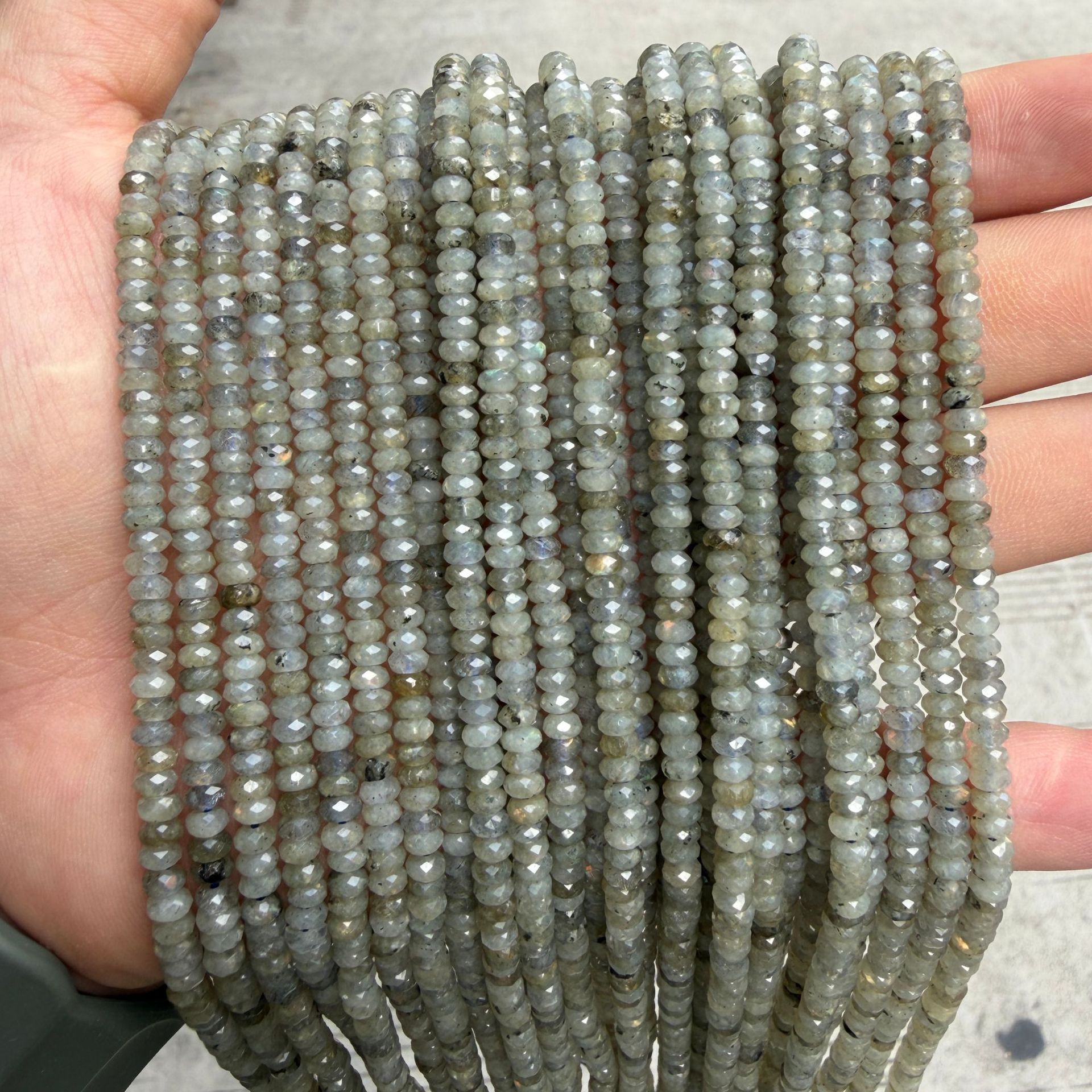 Shining Stone 2x4mm