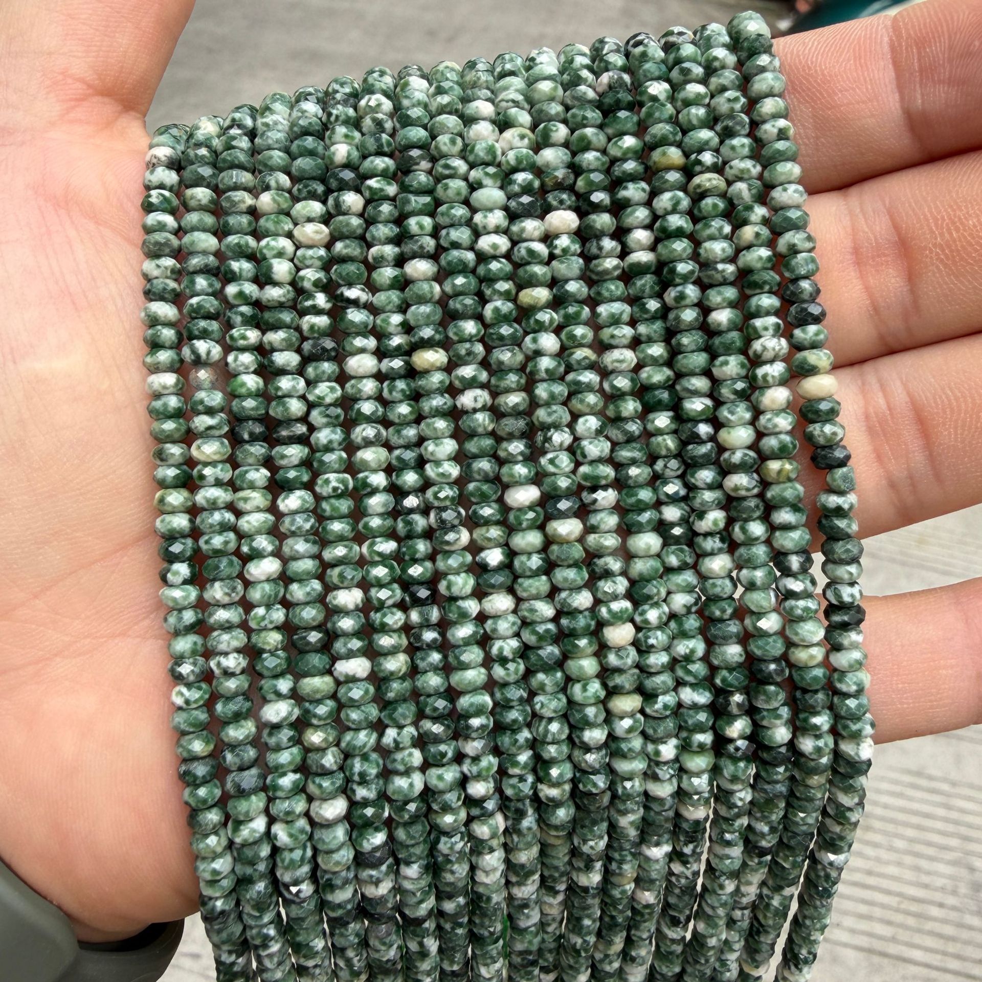 8:Green Dot