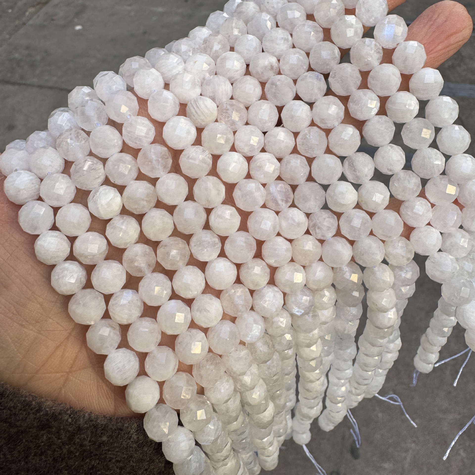 2:8mm (about 46 pieces)