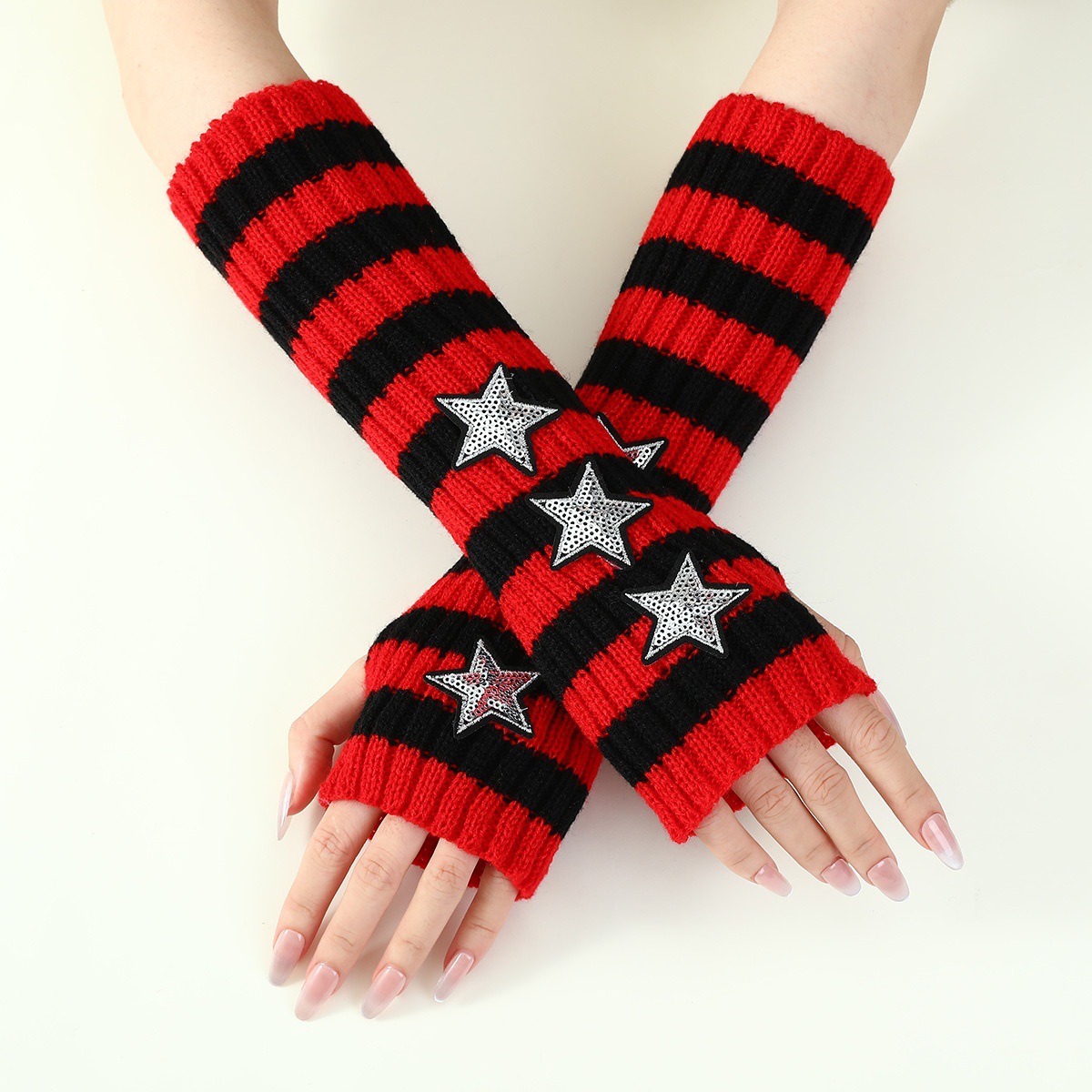 star (black and red)