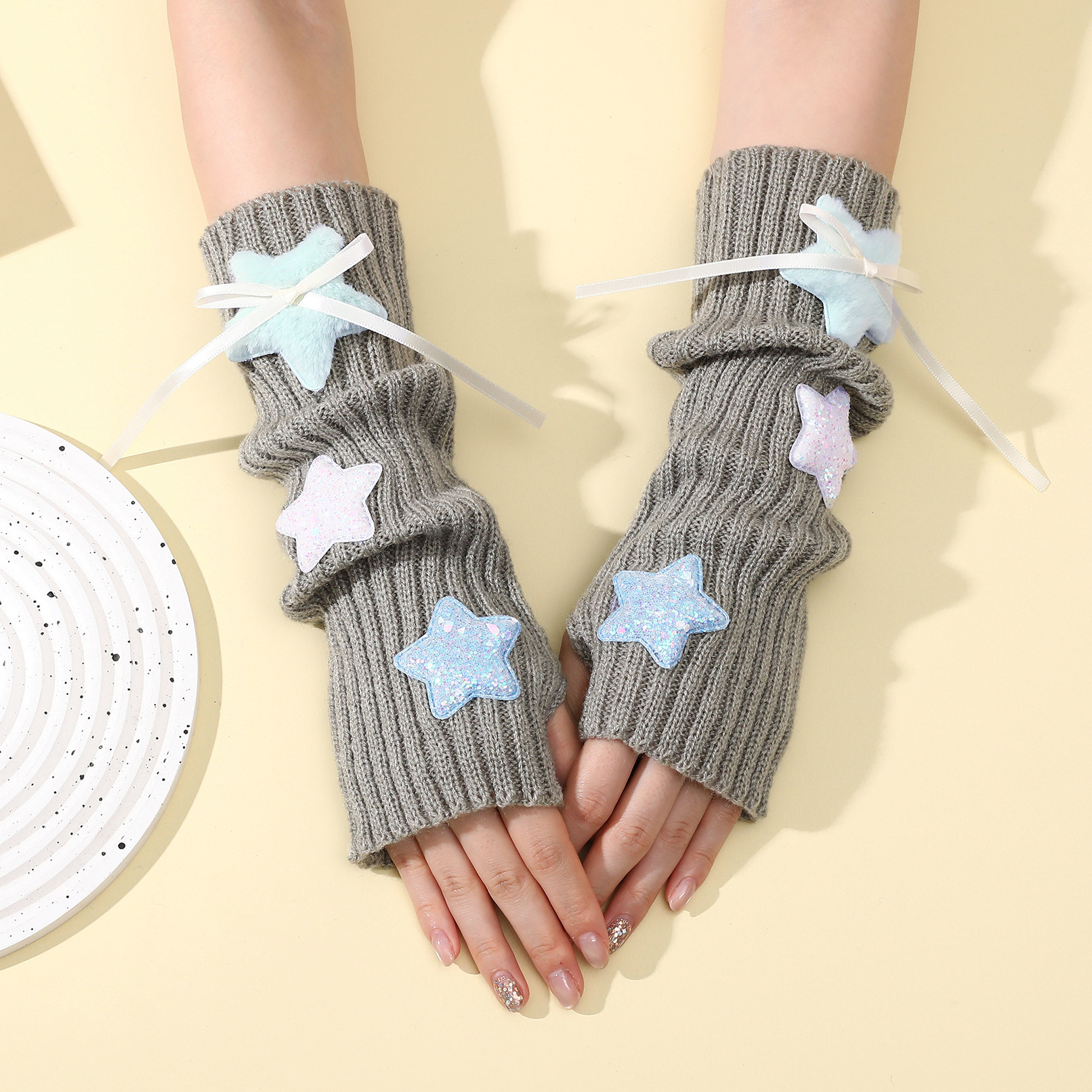 Blue [light gray]