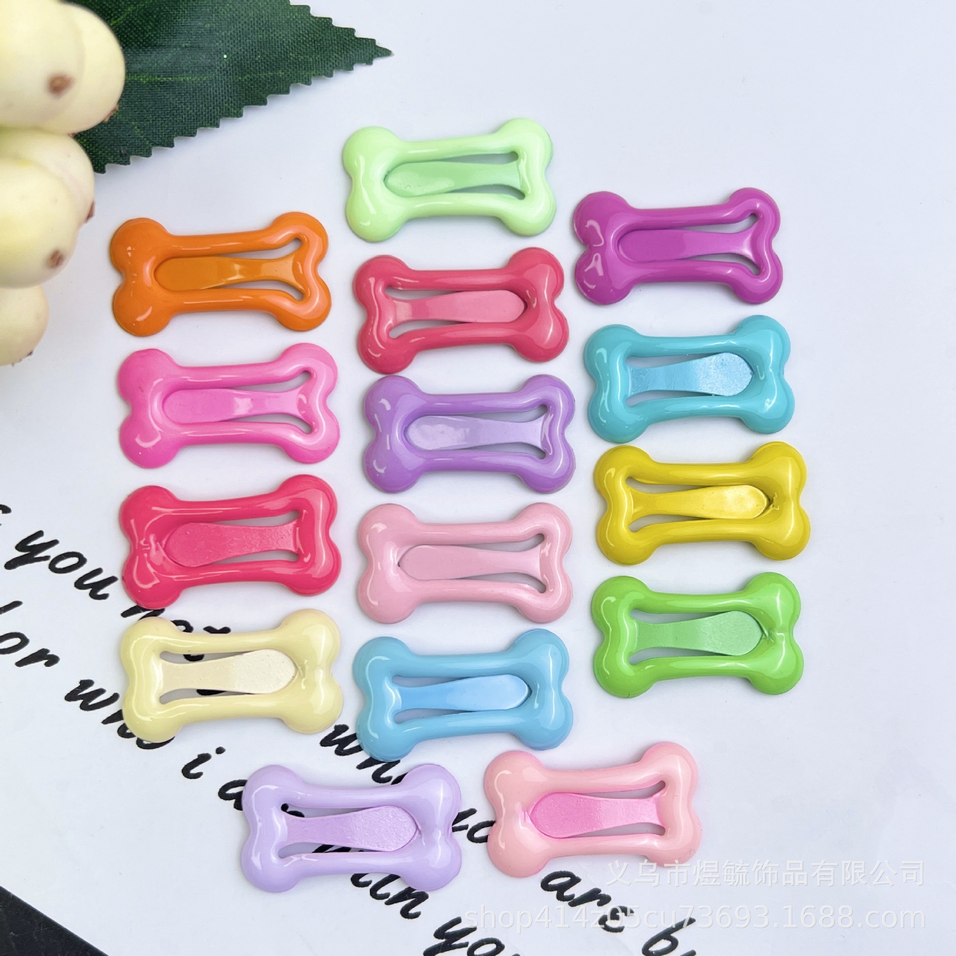 Glossy bone - mixed colors 3cm