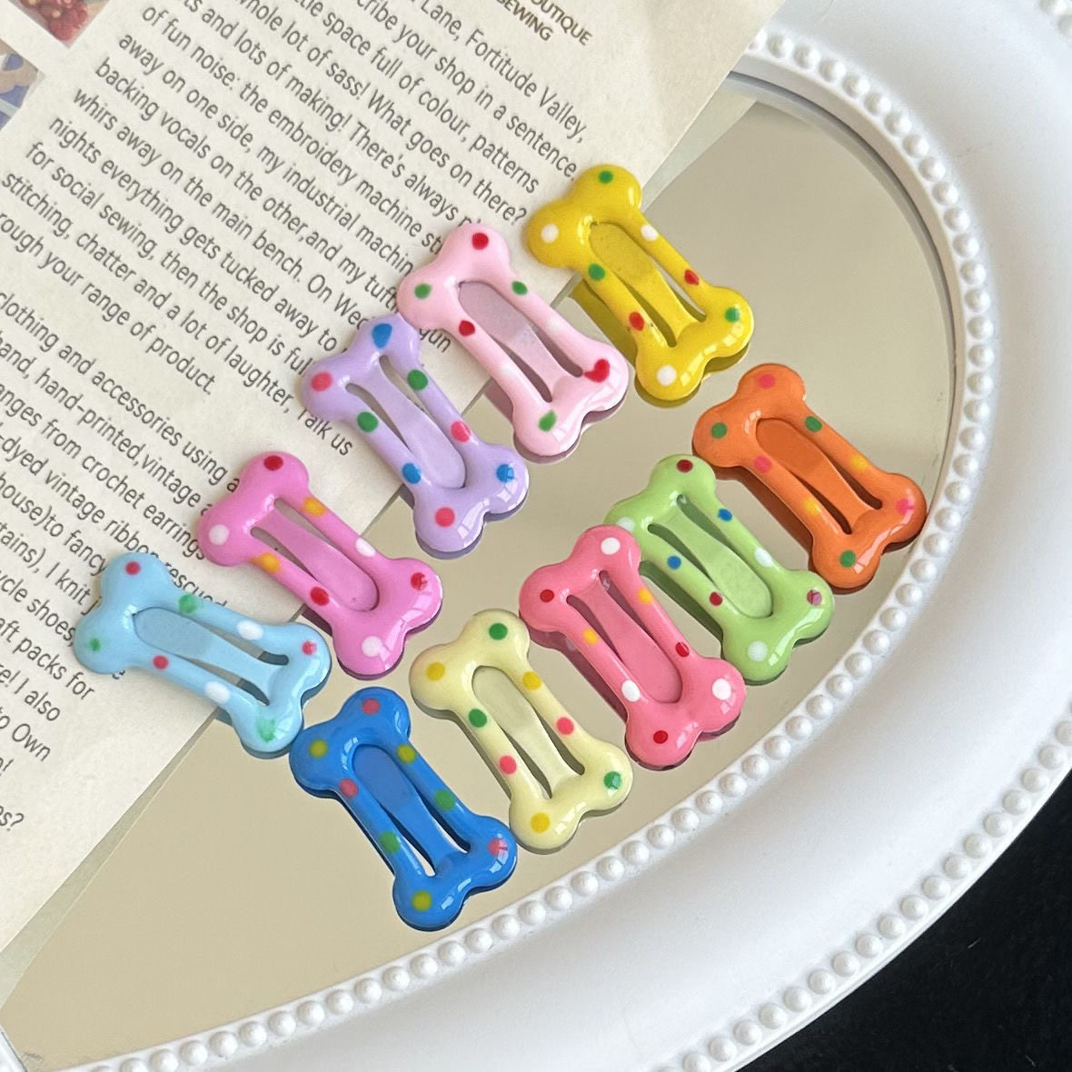 4:Bone with a touch of color - mixed colors