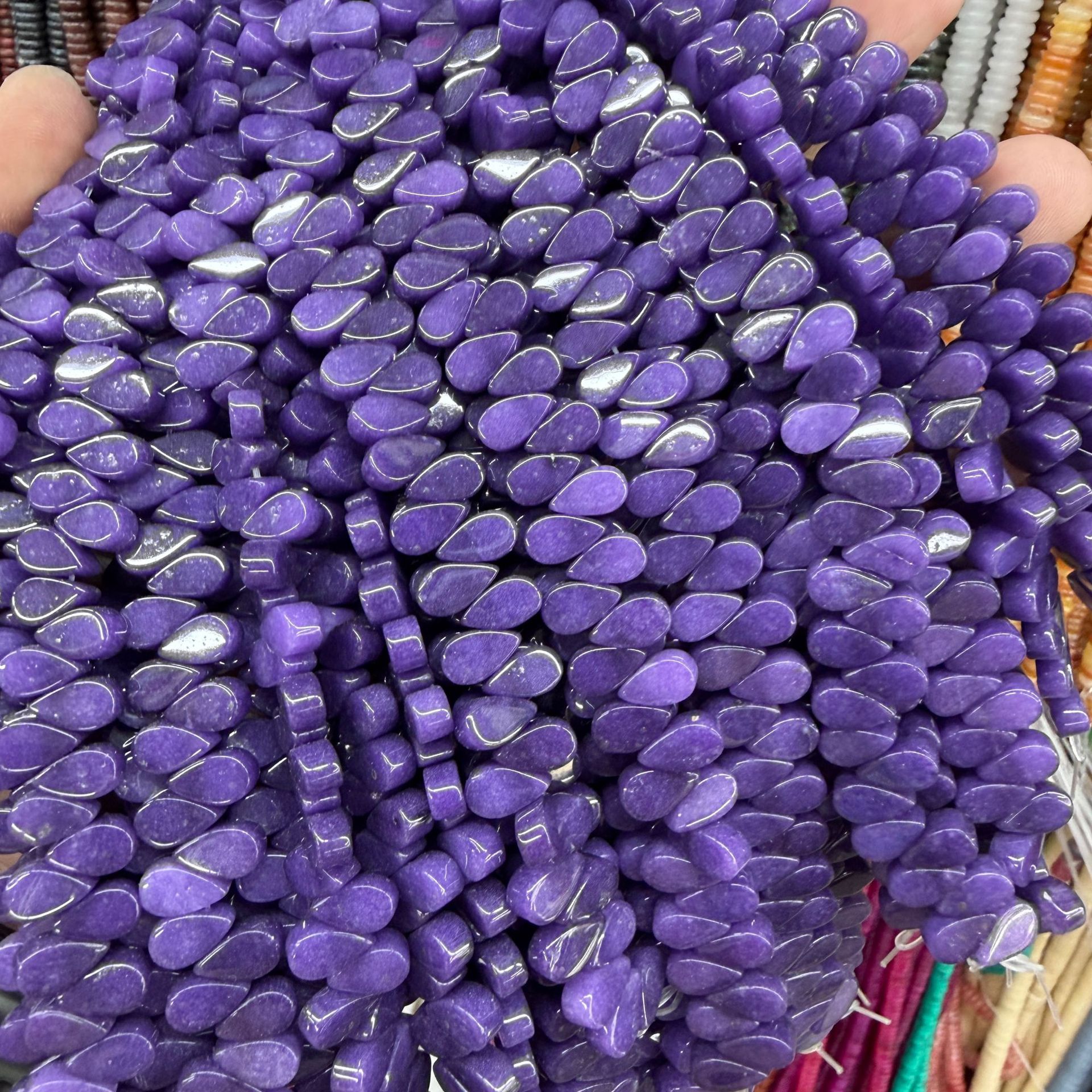 34:Violet Chalcedony