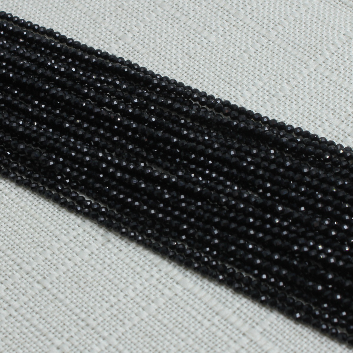 19:Black
