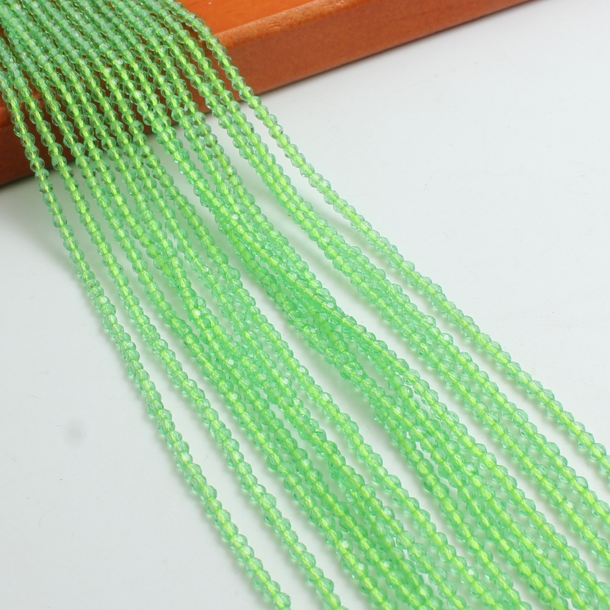 28:Fluorescent green