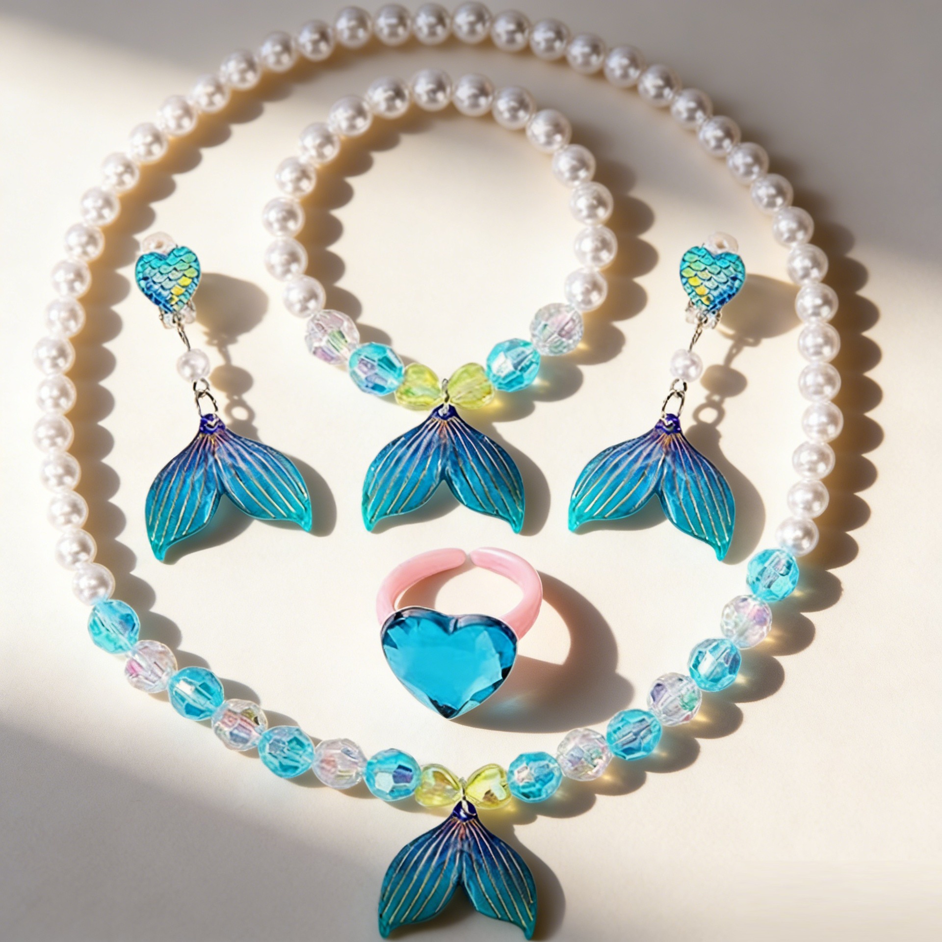 5-piece necklace, ear clip and ring set