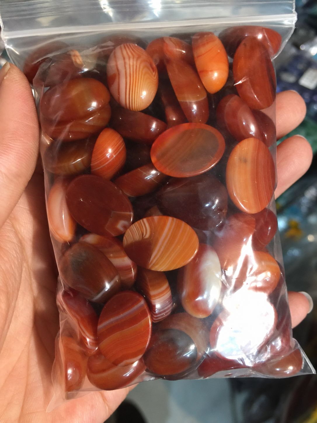 29:Red striped agate