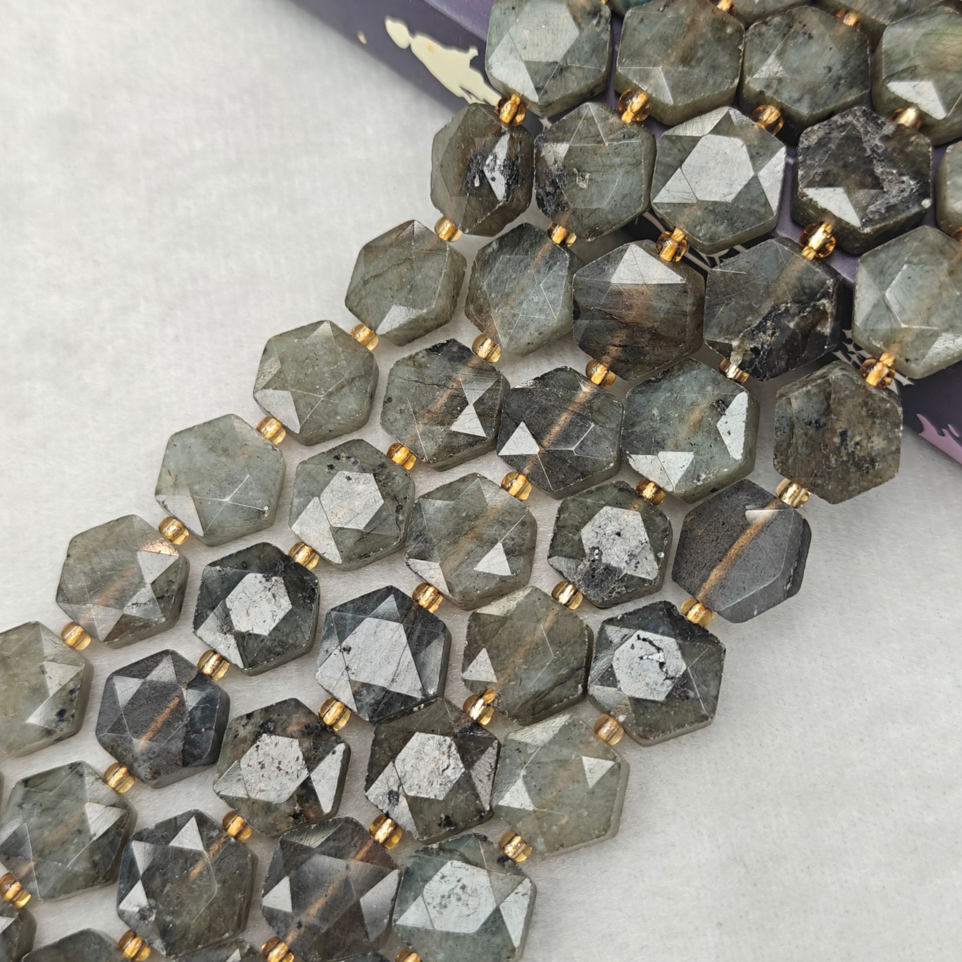 25:Shining Stone