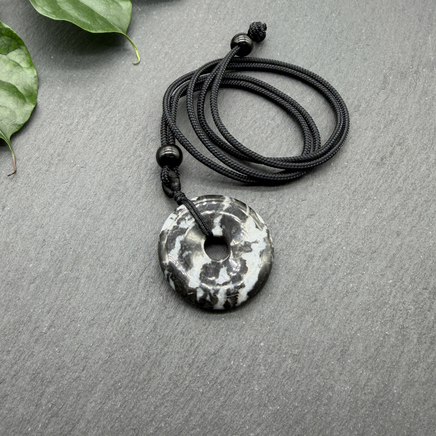 A black and white zebra stone 30mm