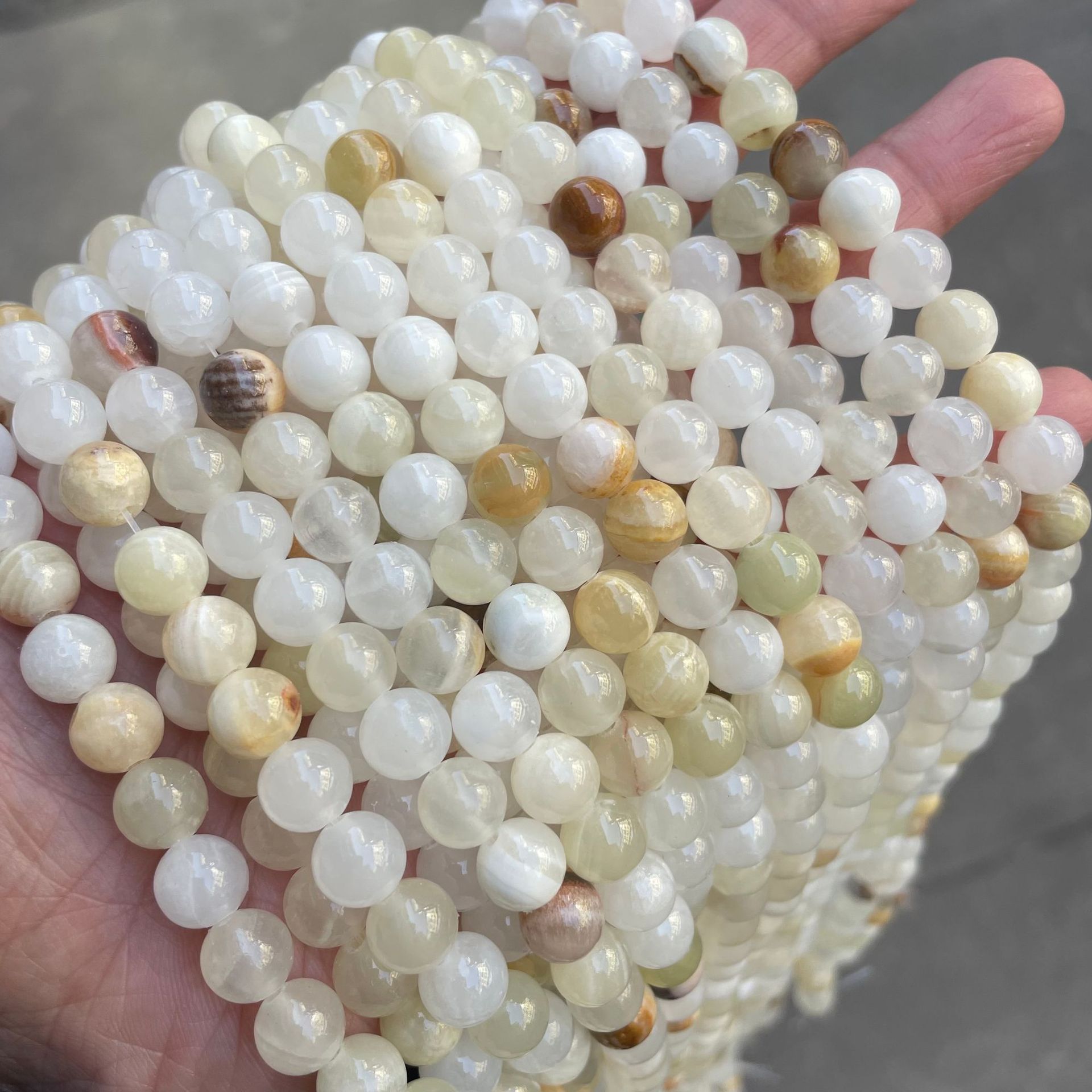 Flower Sapphire 4MM (about 95 pieces)