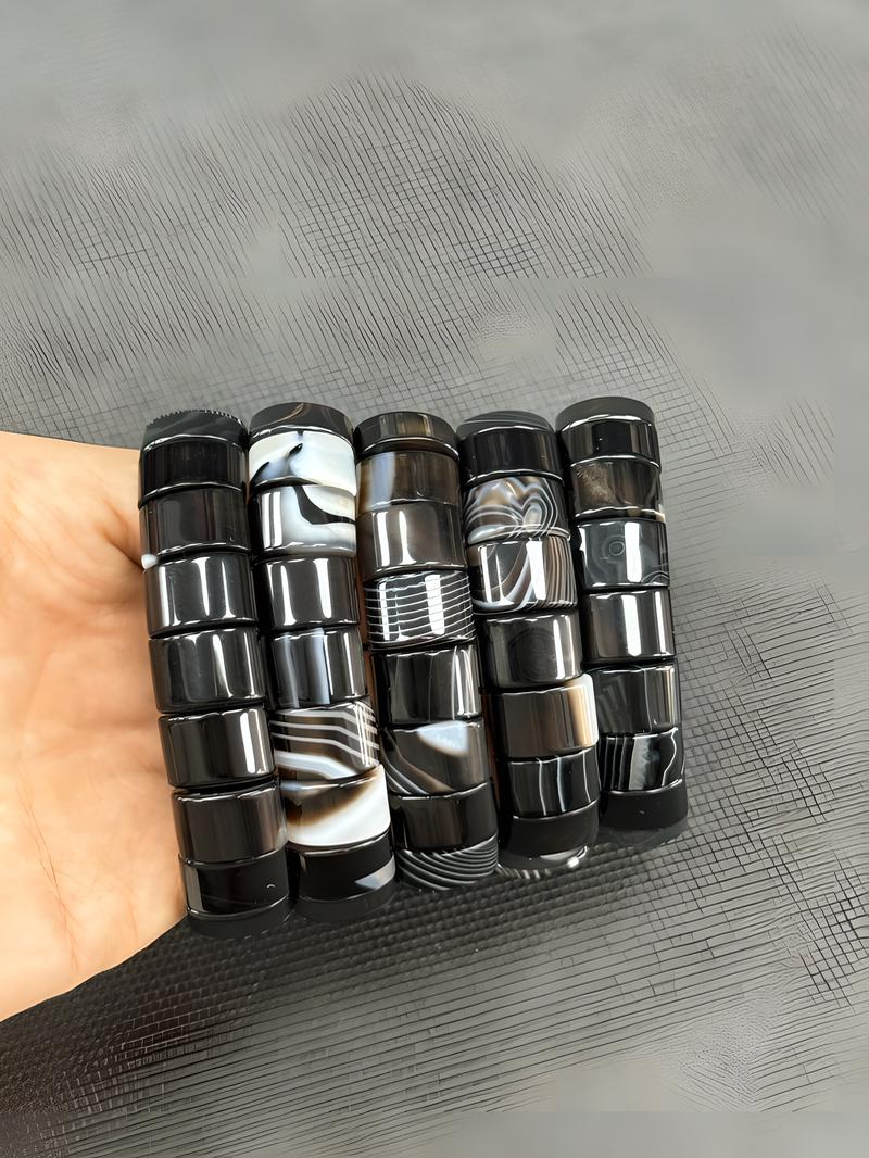 Black agate (additional color (with flaws)