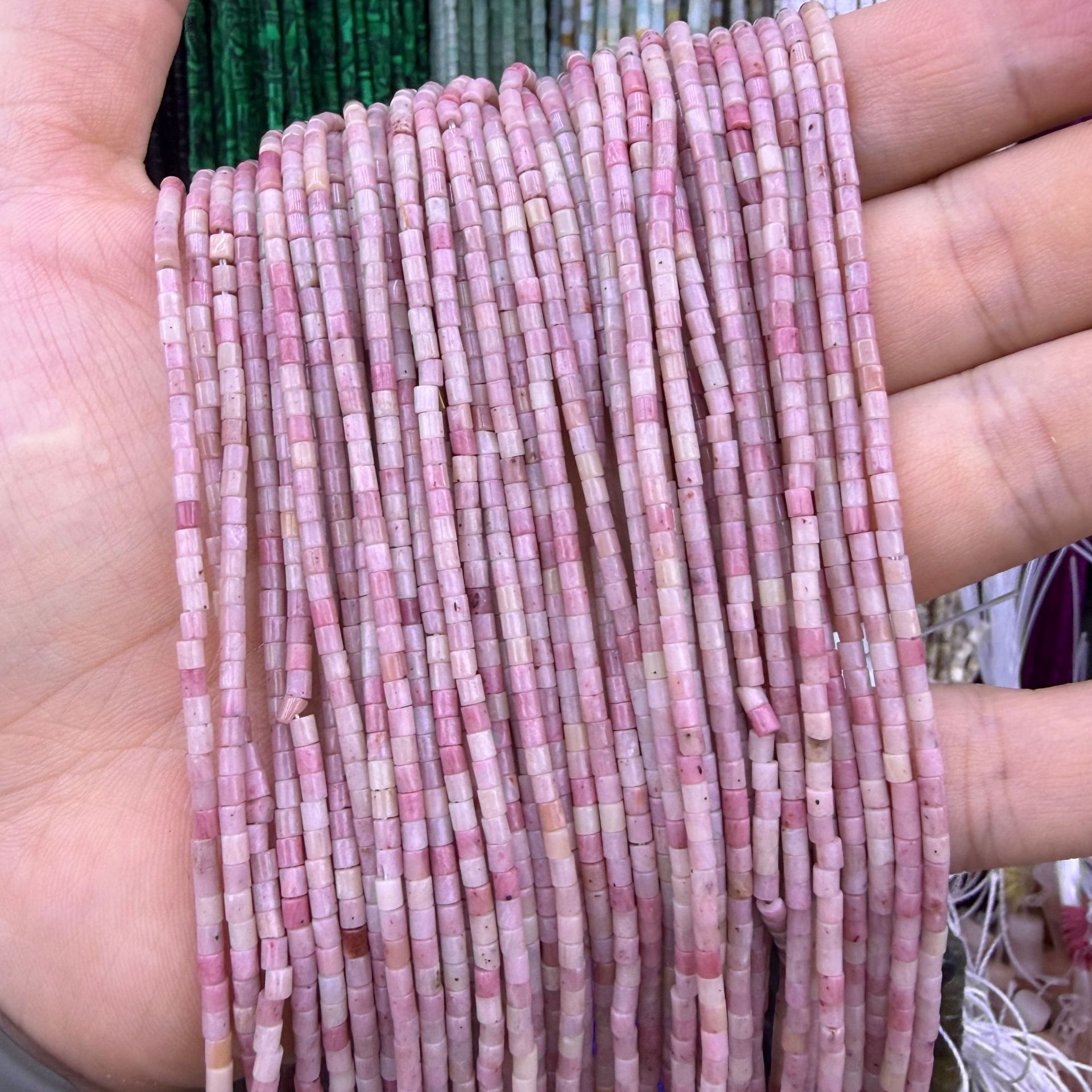 Rhodonite 2x2mm