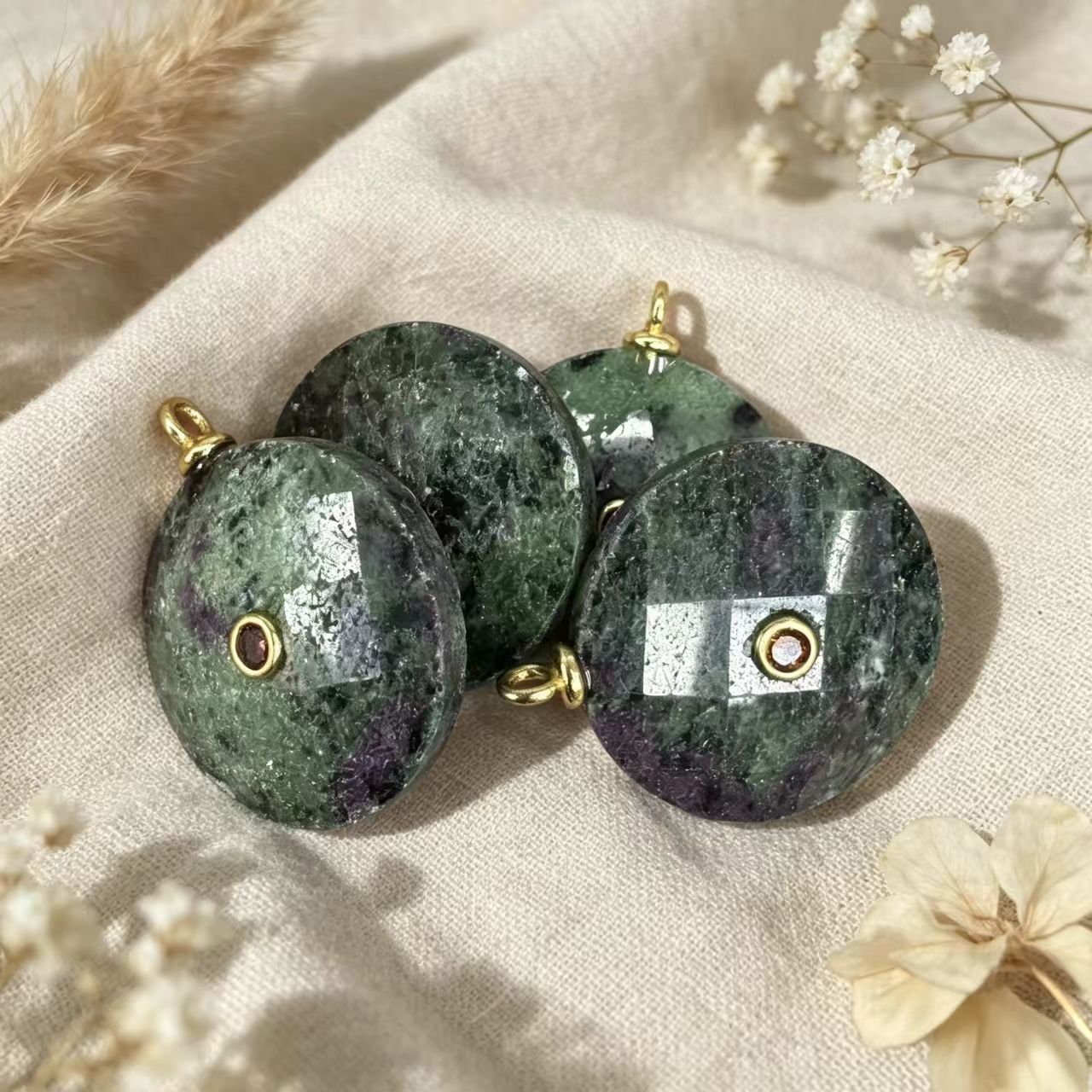 1:Red and Green Treasure