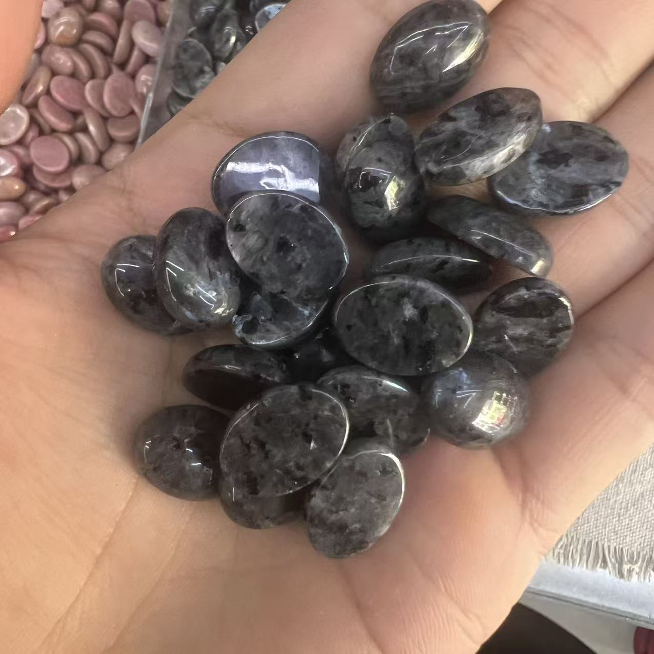 32:Dubh  Labradorite