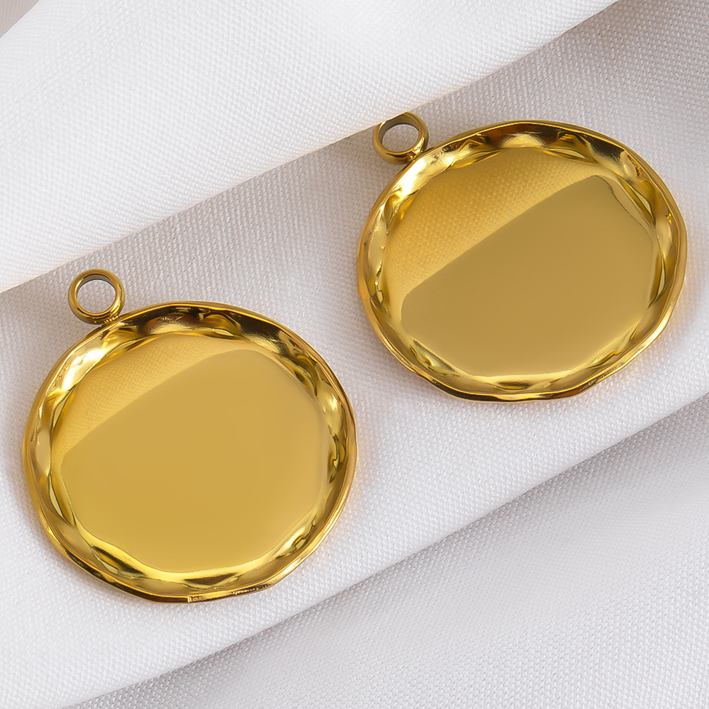 6:Golden circle-22.5x26.5mm