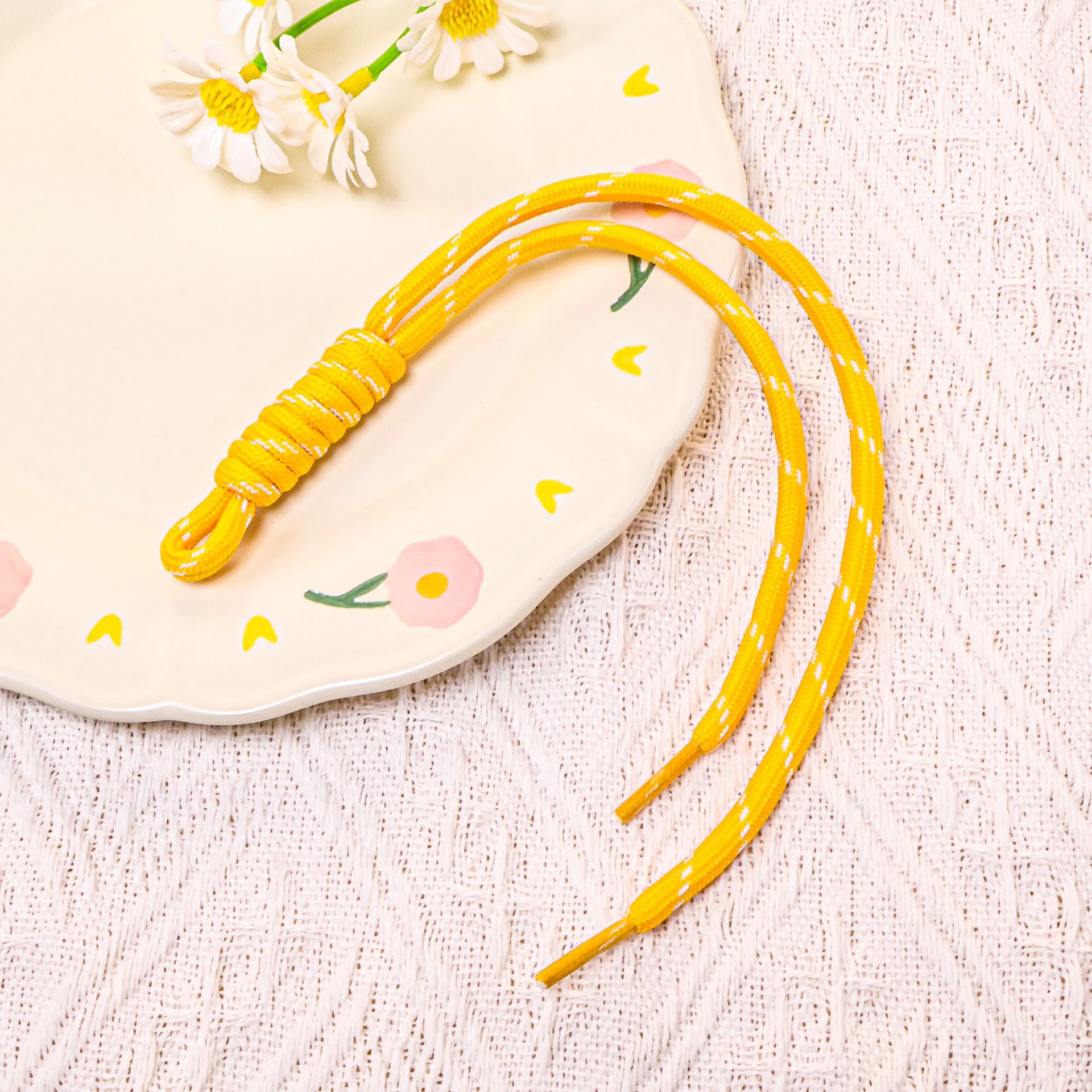 33:[Turmeric] Colored lace double-strand rope