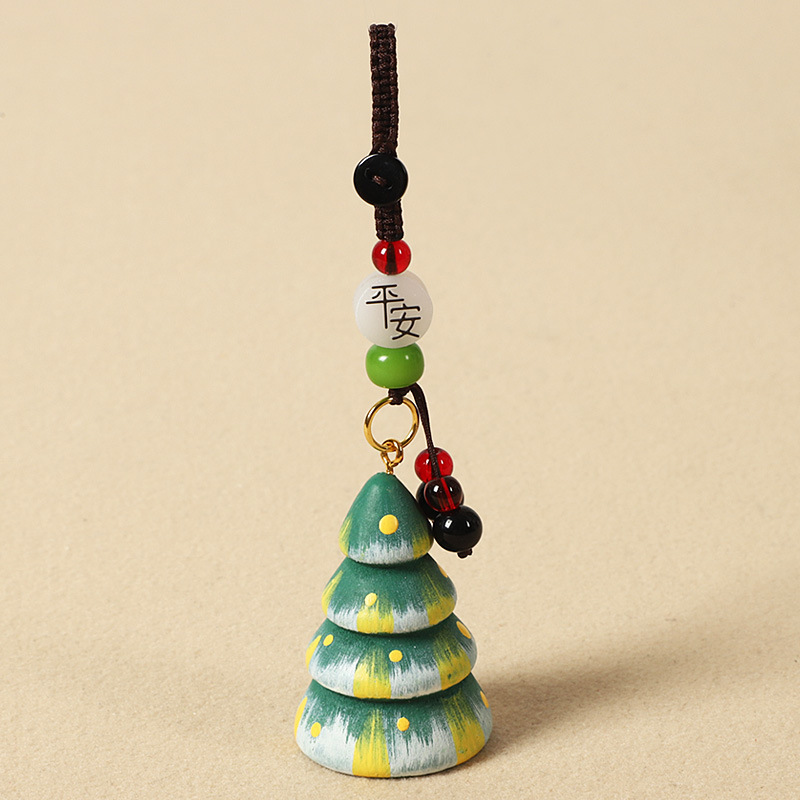 7:Wood carving christmas tree-safe style